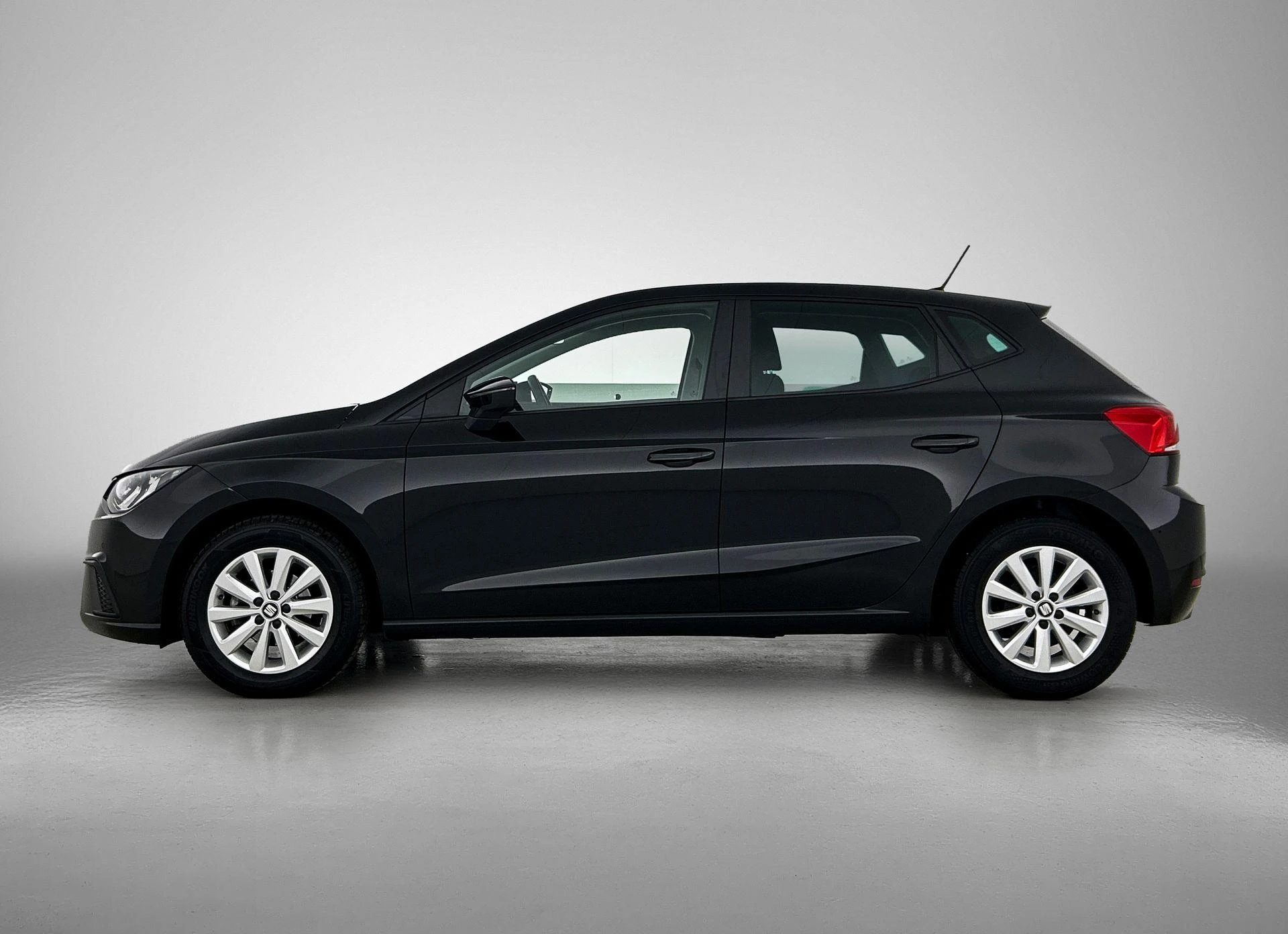 SEAT Ibiza met kenteken L-277-LX – autofoto 4