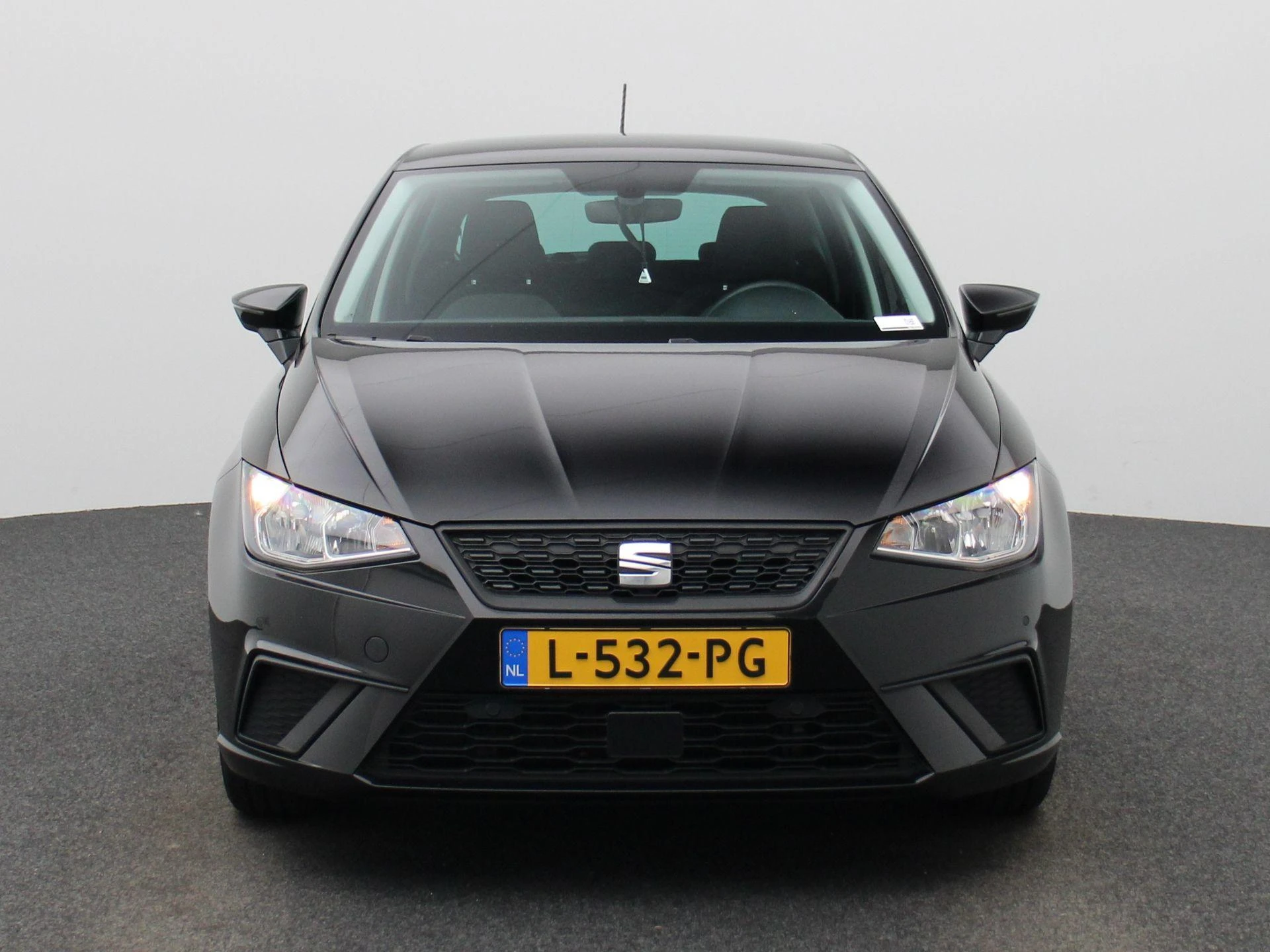 SEAT Ibiza met kenteken L-532-PG – autofoto 4
