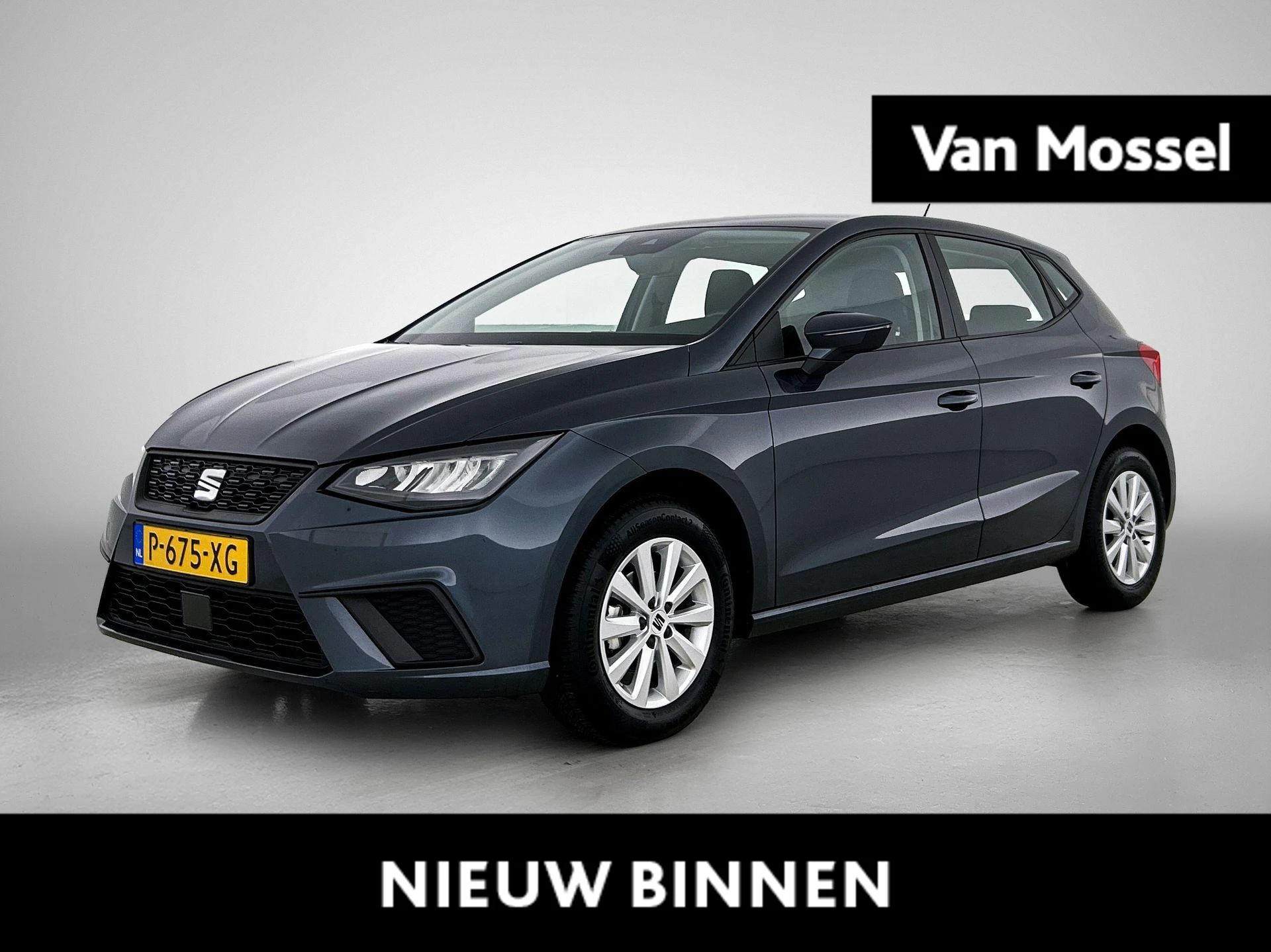 SEAT Ibiza met kenteken P-675-XG – autofoto 2