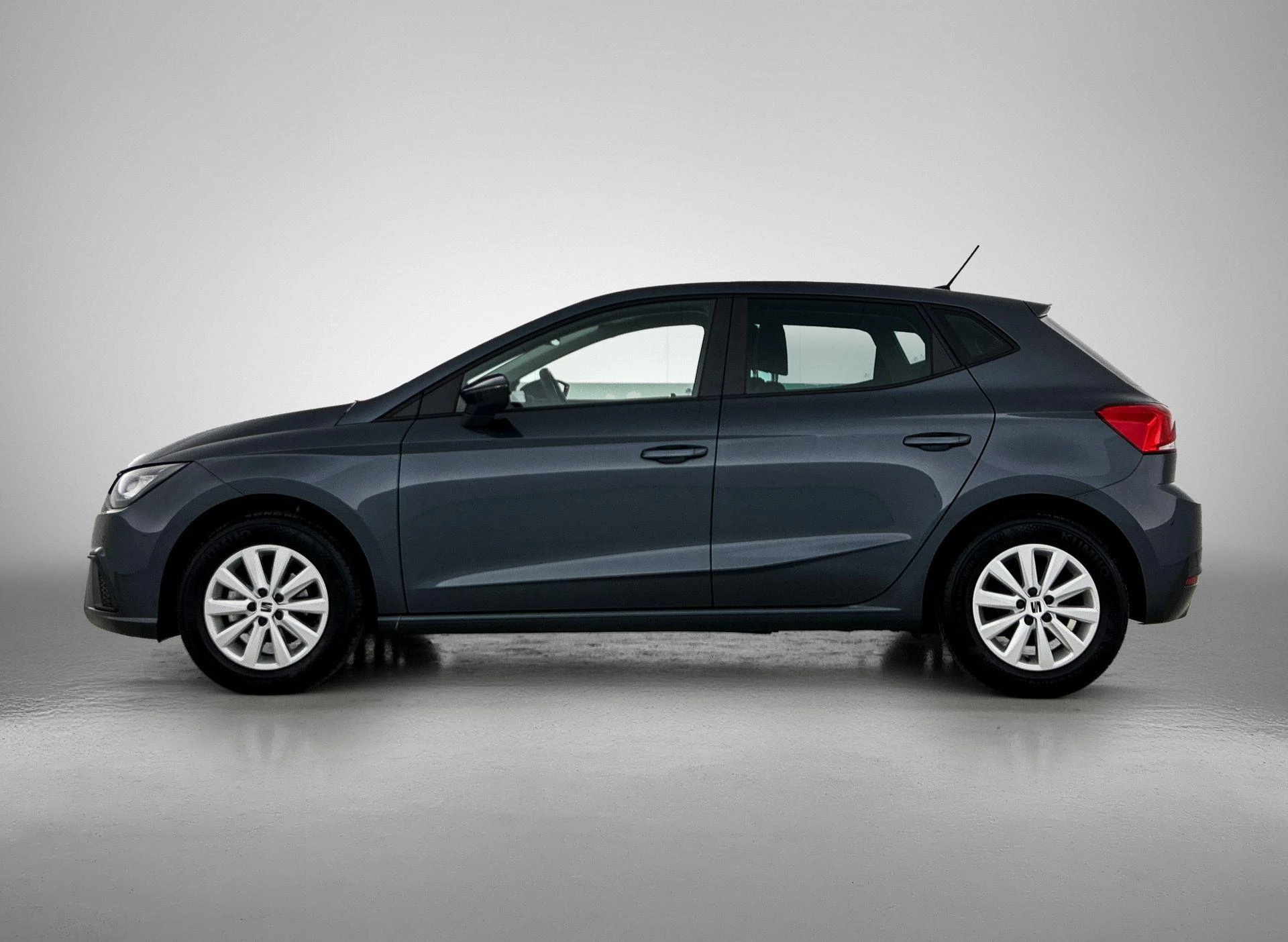 SEAT Ibiza met kenteken R-188-XF – autofoto 4