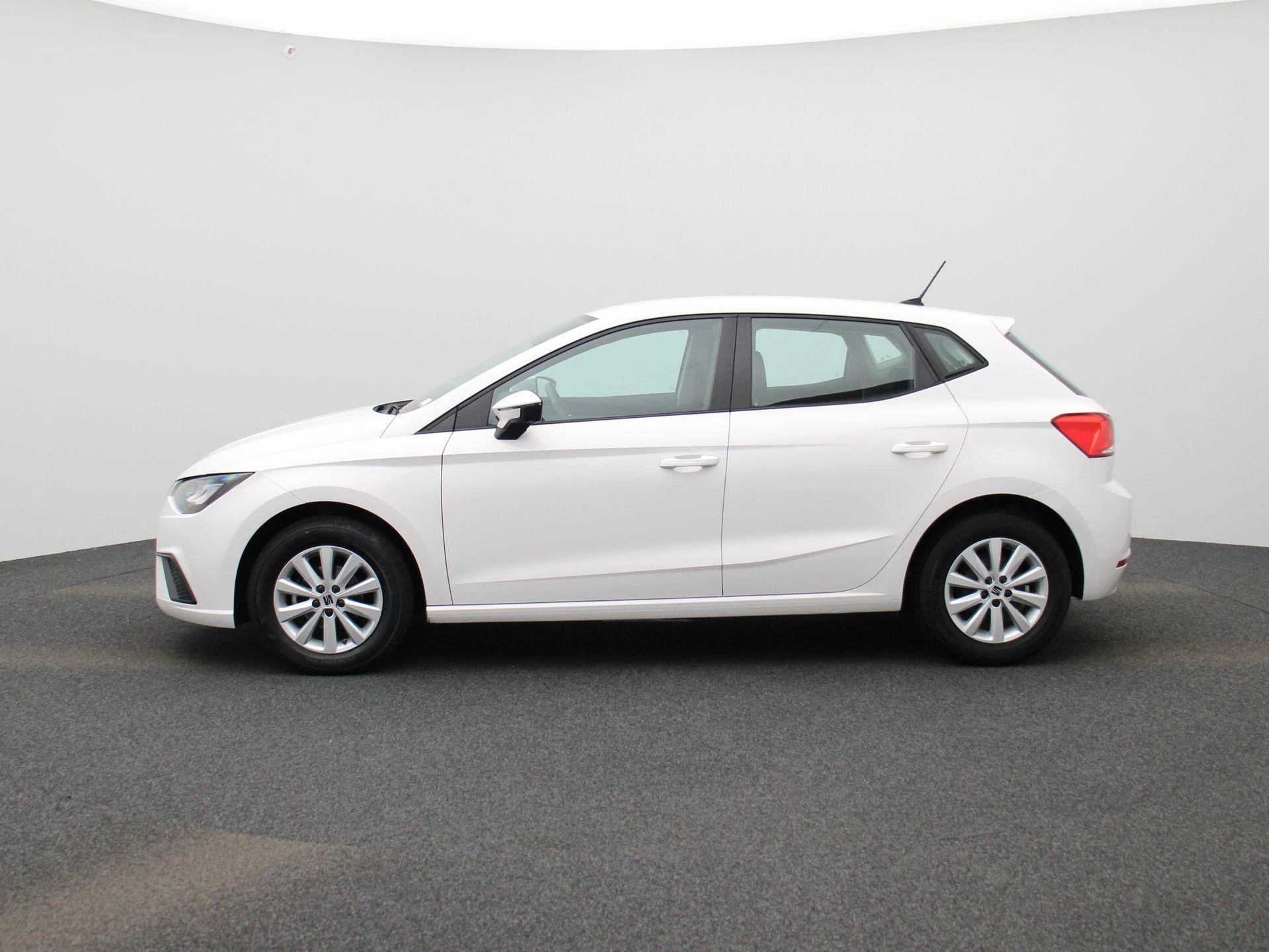 SEAT Ibiza met kenteken R-582-ZK – autofoto 5
