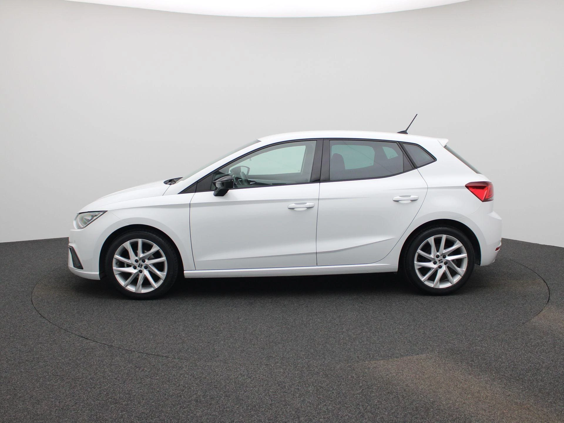 SEAT Ibiza met kenteken S-143-FX – autofoto 5