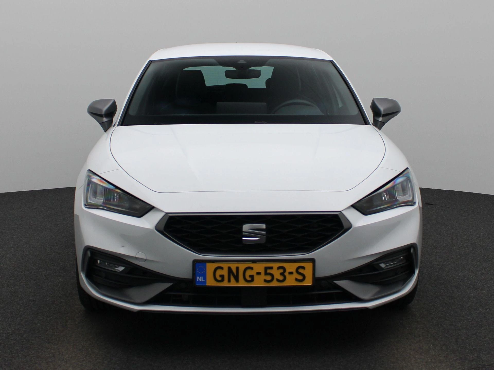SEAT Leon met kenteken 04100 – autofoto 4