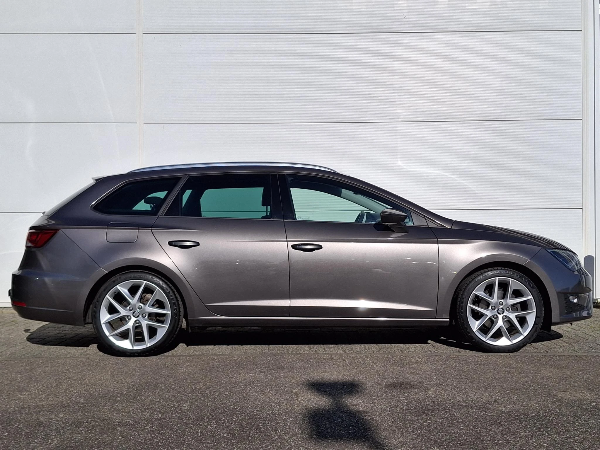 SEAT Leon met kenteken 50100 – autofoto 5