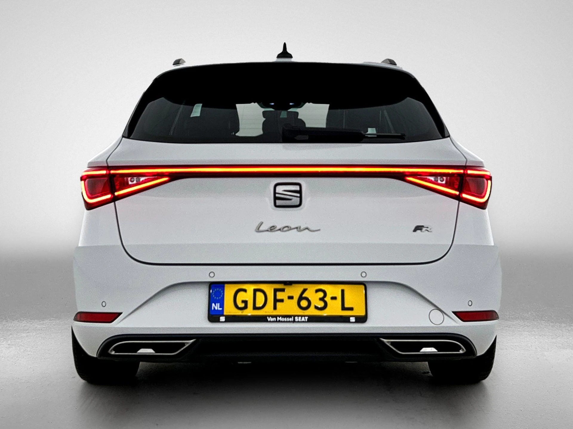 SEAT Leon met kenteken GDF-63-L – autofoto 5