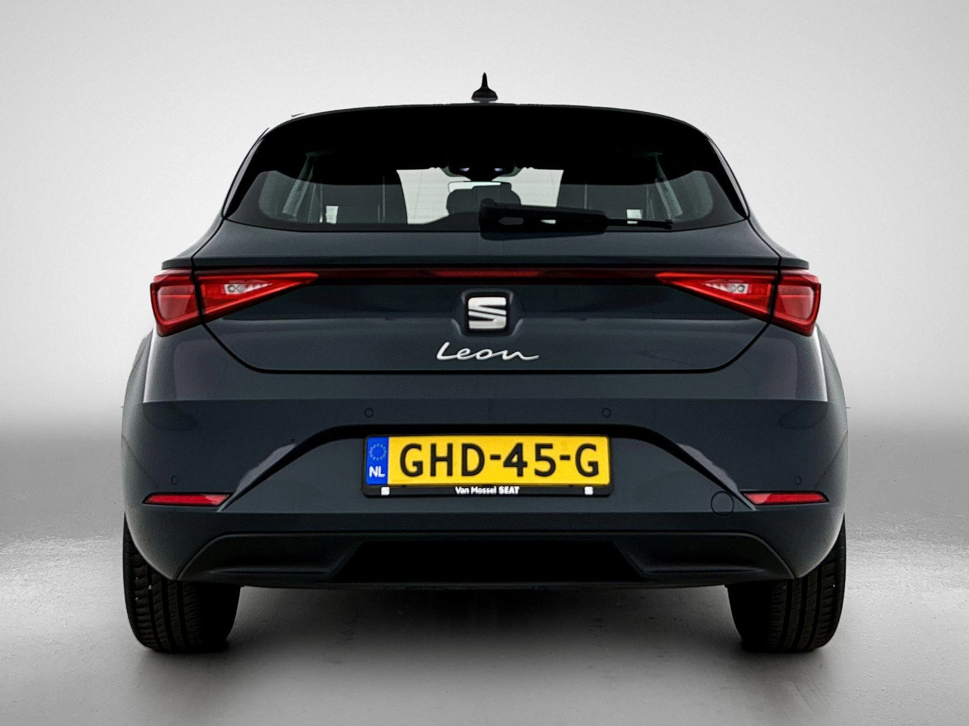 SEAT Leon met kenteken GHD-45-G – autofoto 5