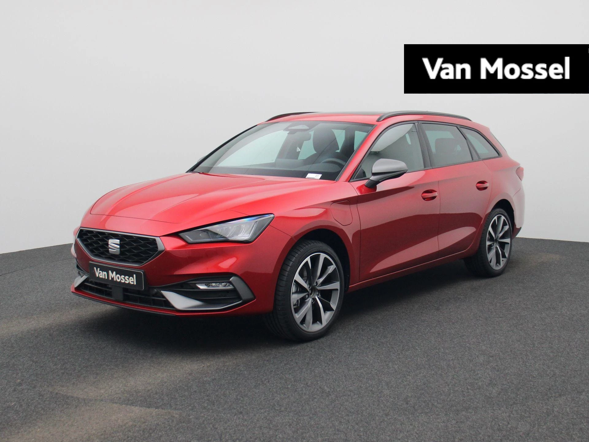 SEAT Leon met kenteken KNV-46-V – autofoto 2