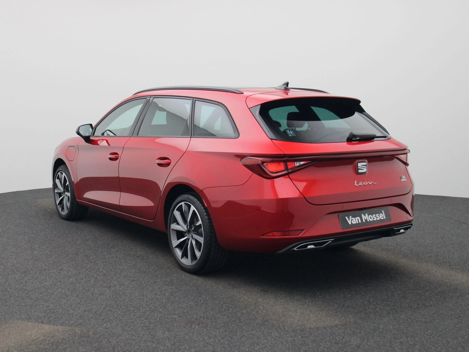 SEAT Leon met kenteken KNV-46-V – autofoto 3