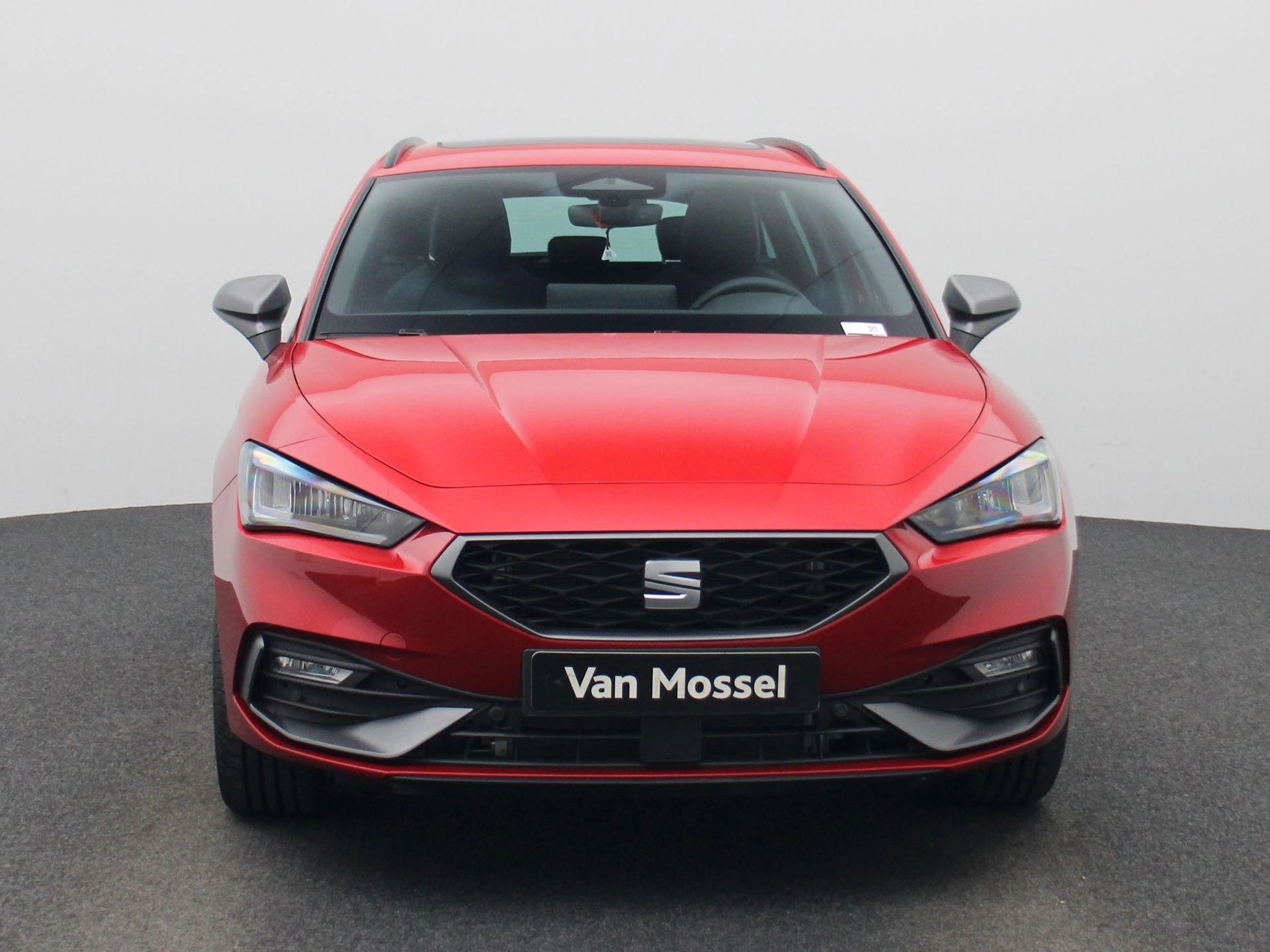 SEAT Leon met kenteken KNV-46-V – autofoto 4