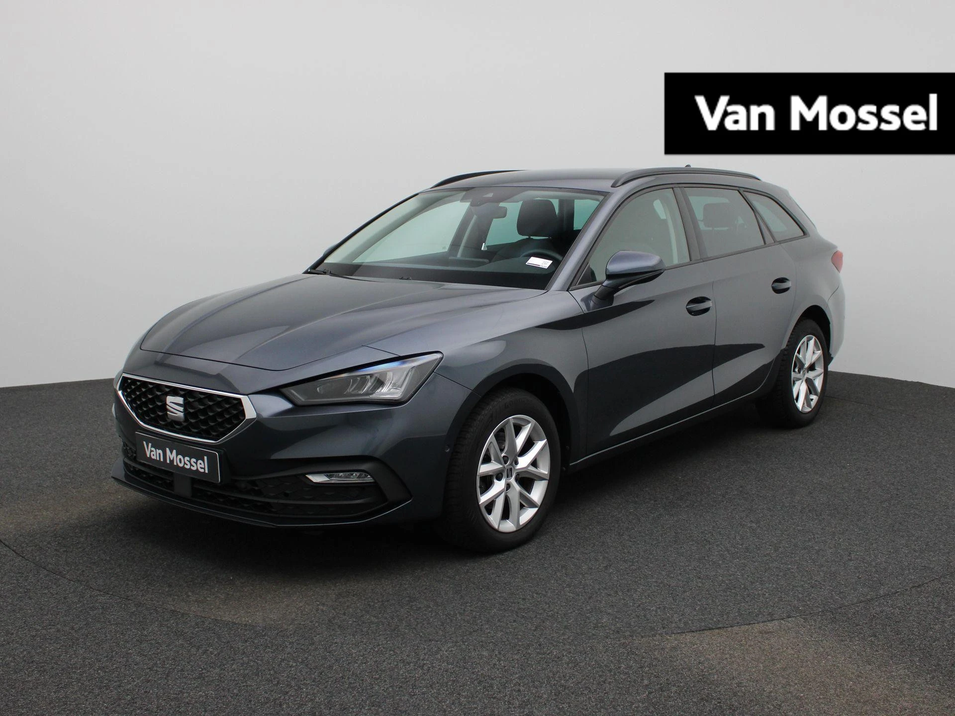 SEAT Leon met kenteken KXT-34-L – autofoto 2