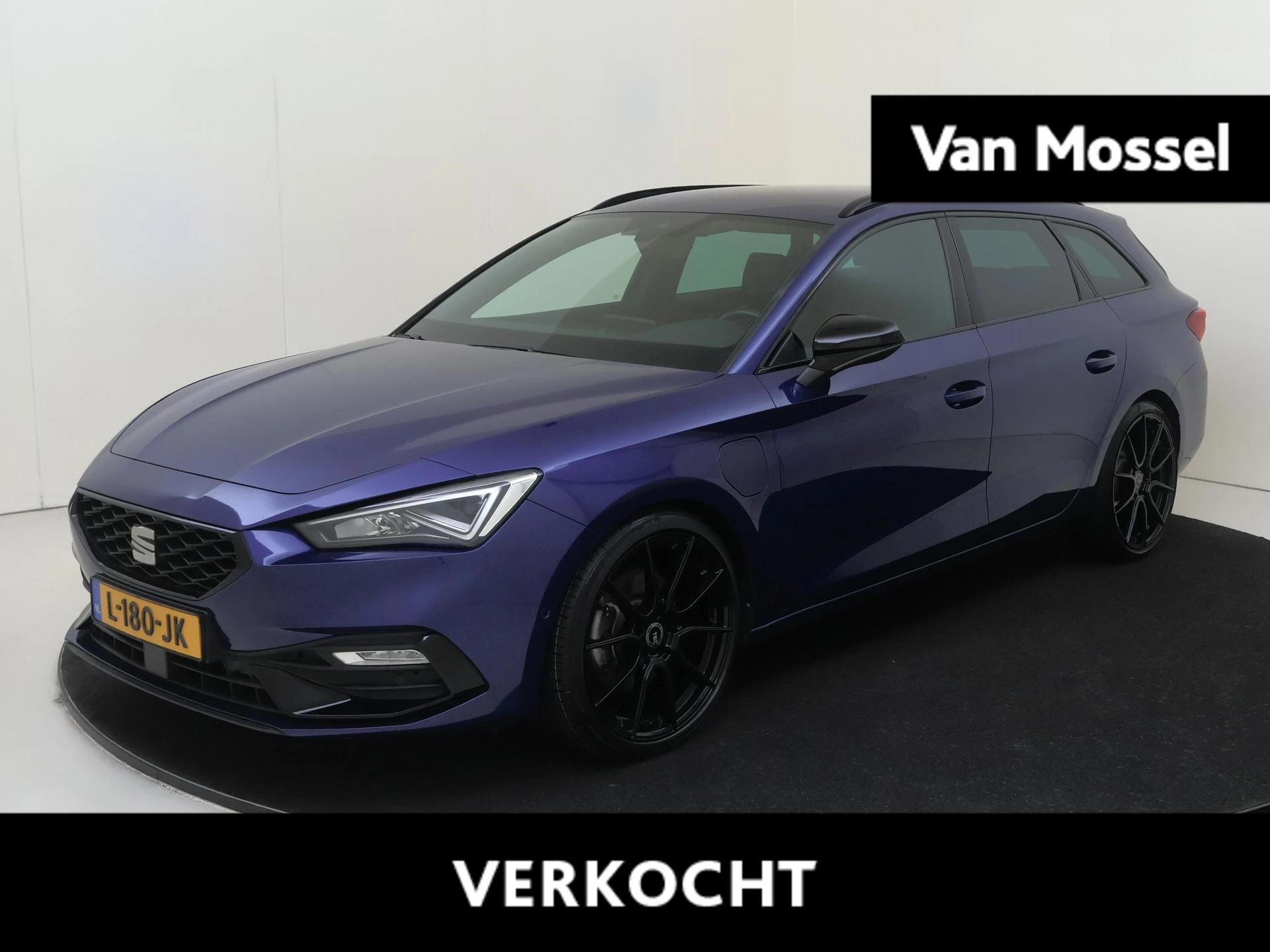 SEAT Leon met kenteken L-180-JK – autofoto 2