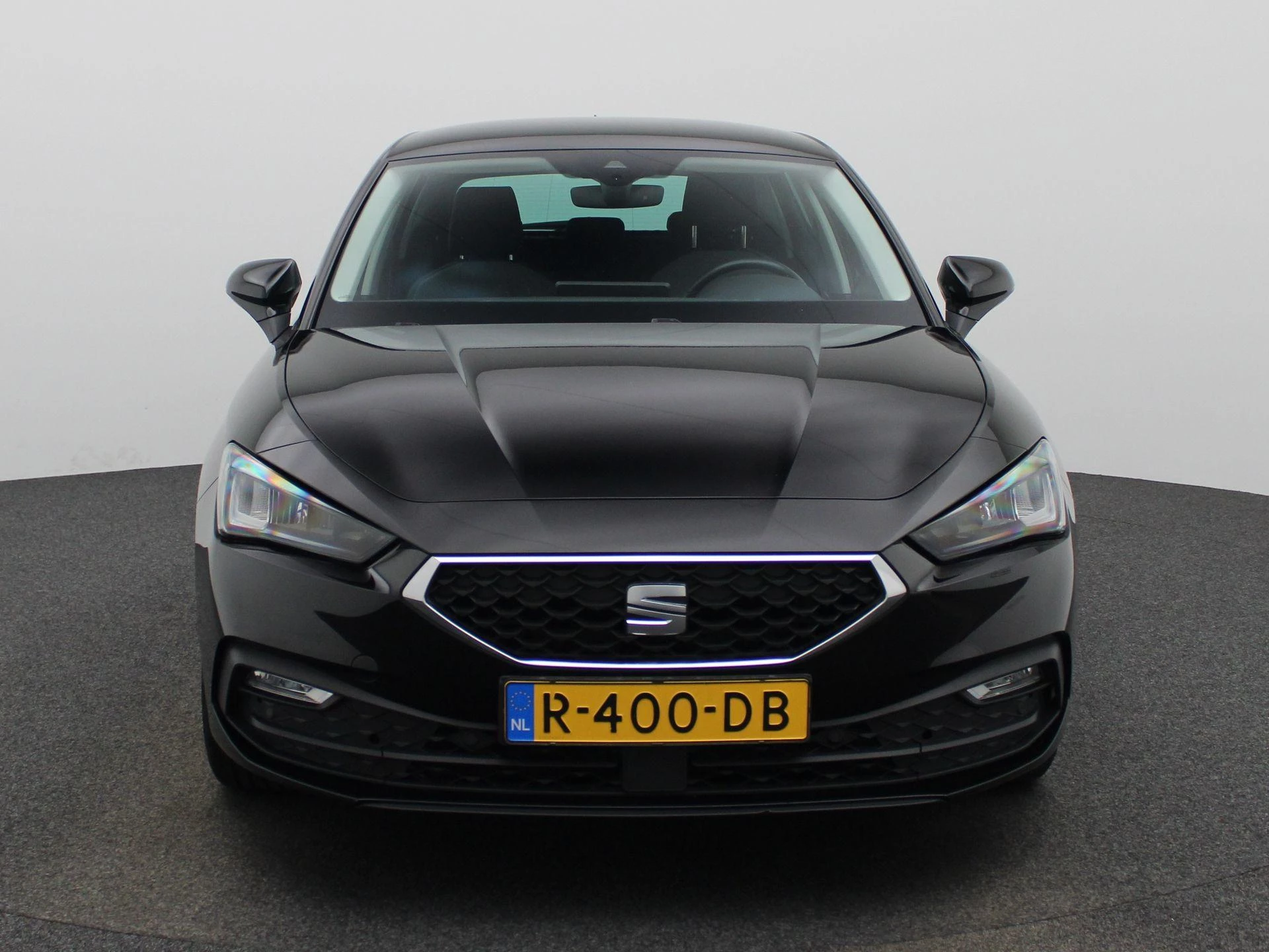 SEAT Leon met kenteken R-400-DB – autofoto 4