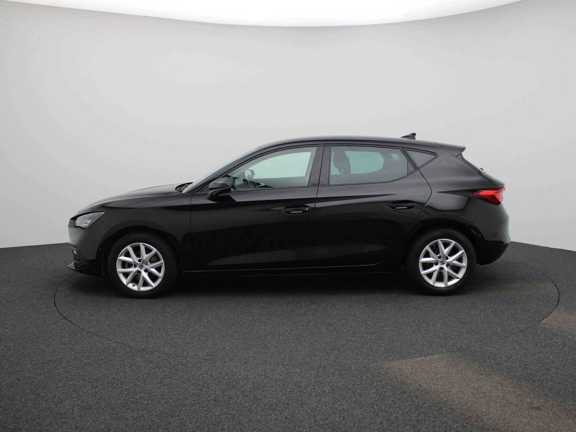 SEAT Leon met kenteken R-400-DB – autofoto 5