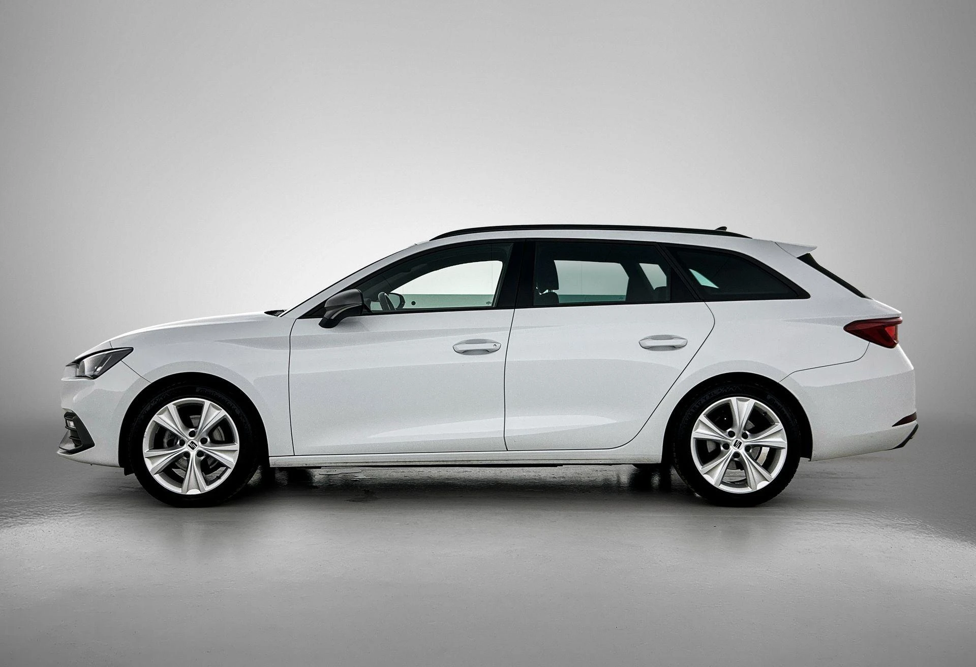 SEAT Leon met kenteken R-791-FK – autofoto 4