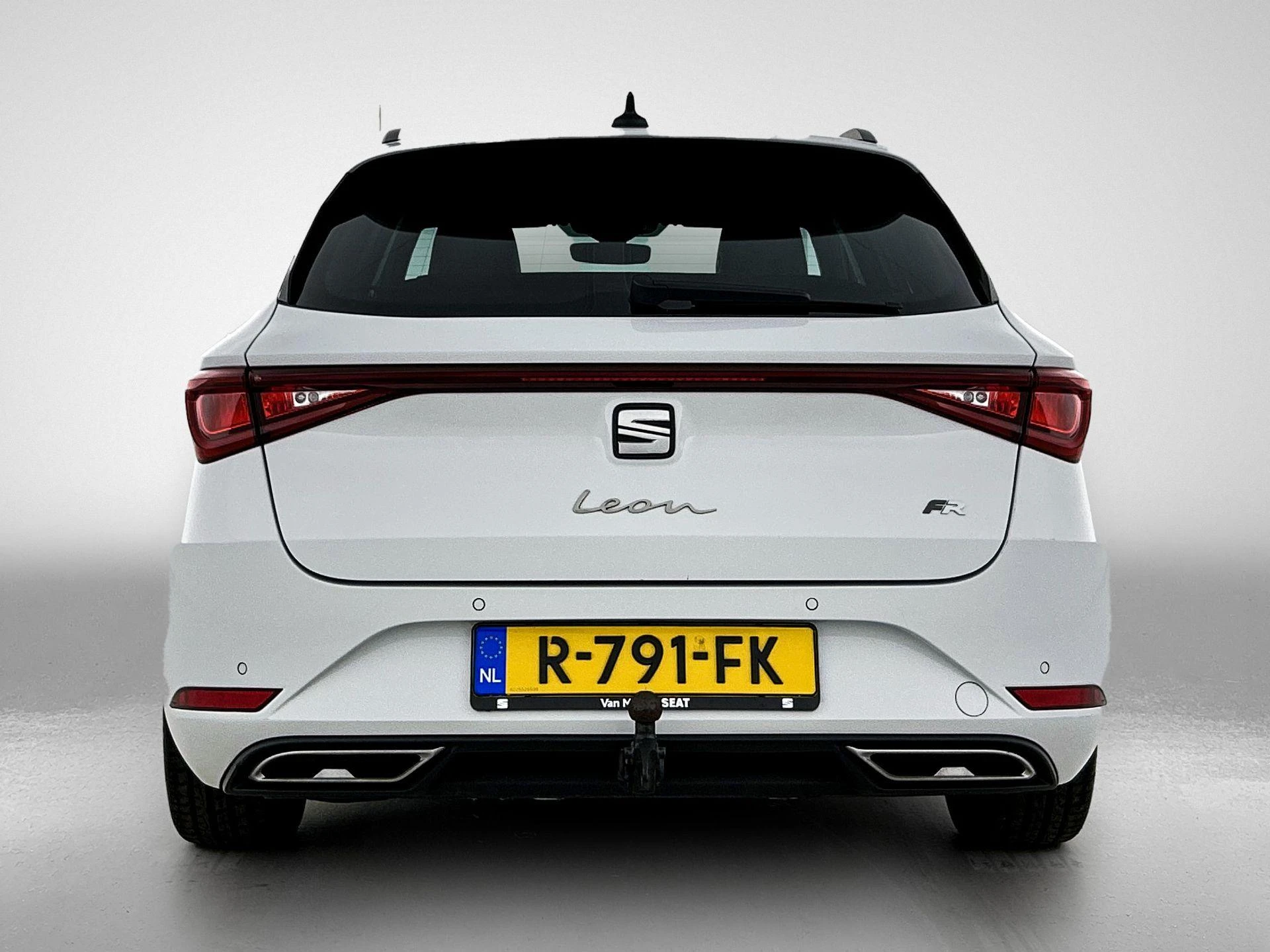 SEAT Leon met kenteken R-791-FK – autofoto 5
