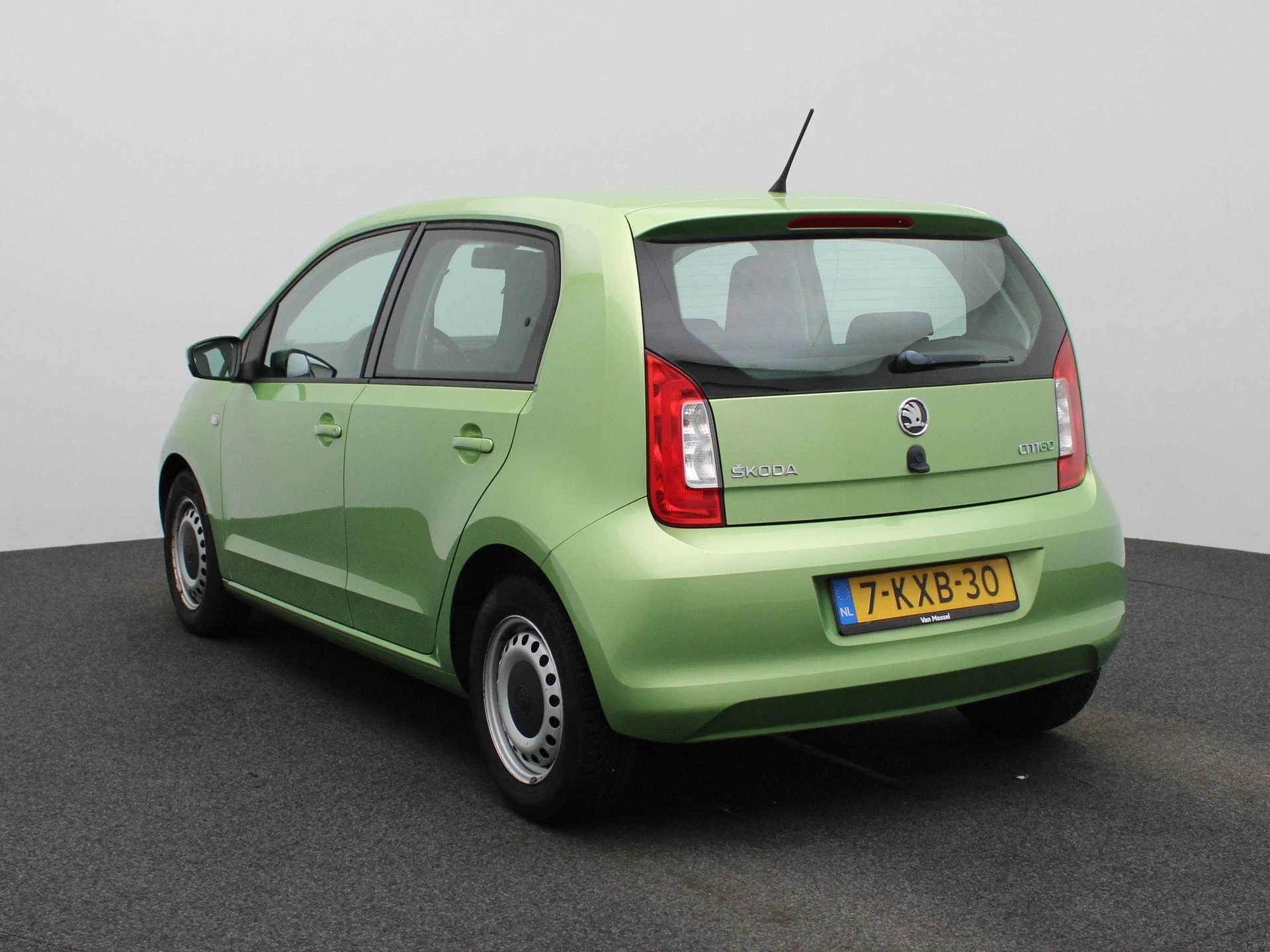 Skoda Citigo met kenteken 50100 – autofoto 3