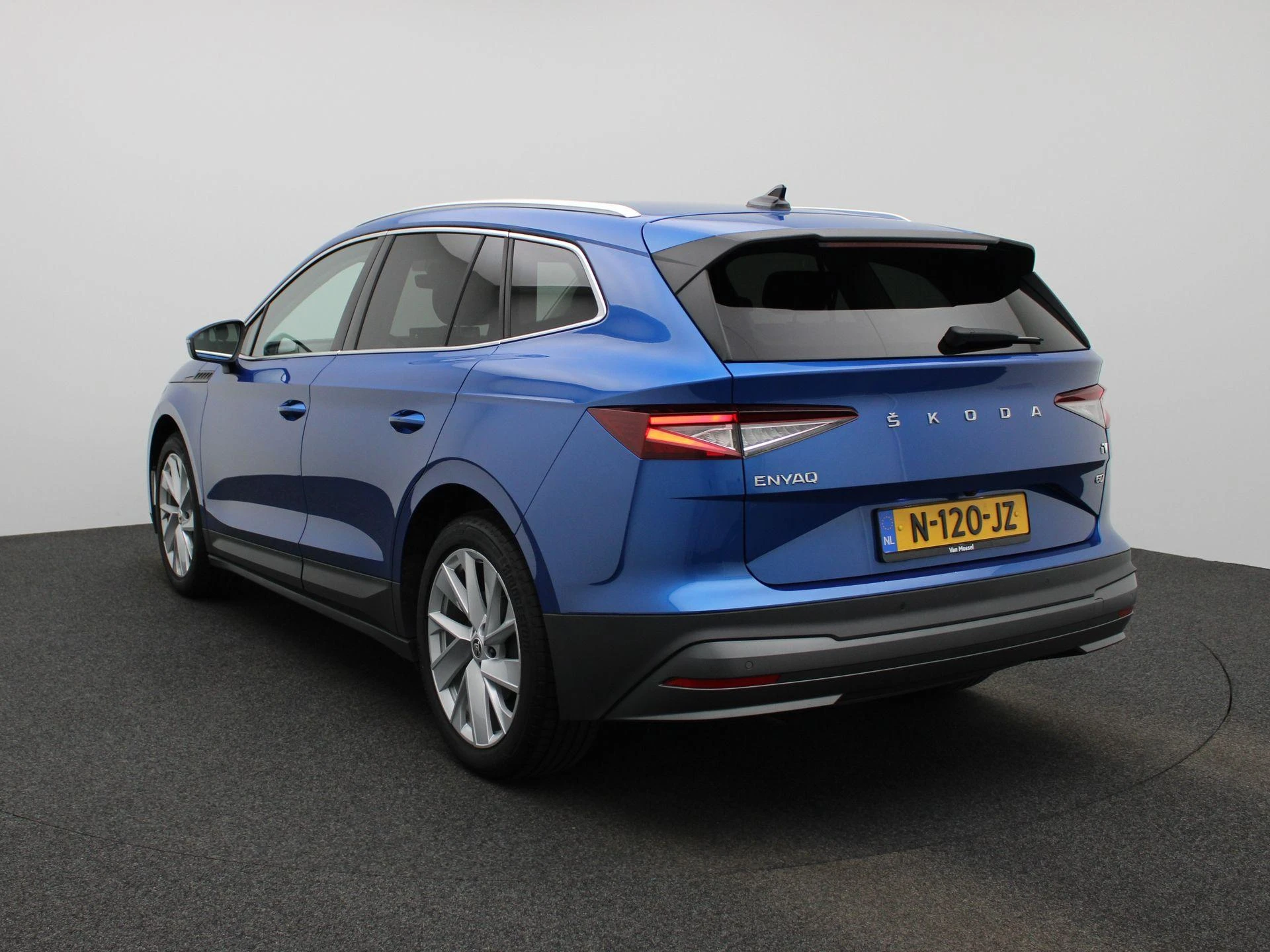 Skoda EnyaqiV – autofoto 3