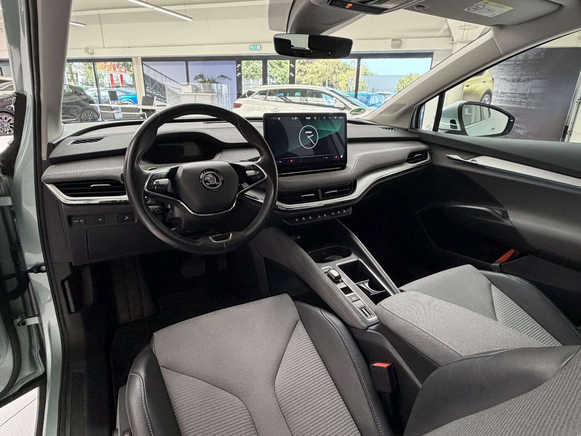 Skoda EnyaqiV met kenteken L-889-JJ – autofoto 3