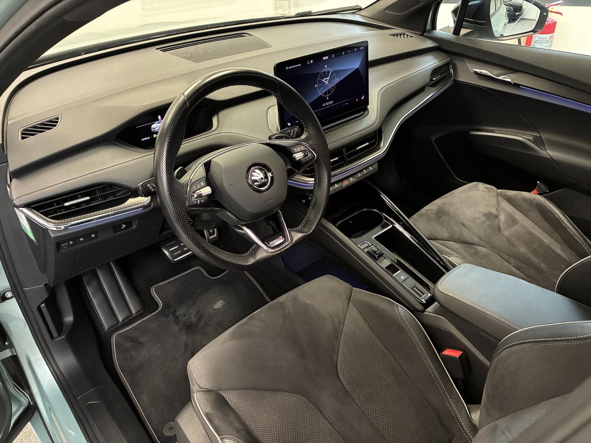 Skoda EnyaqiV met kenteken N-406-RT – autofoto 3
