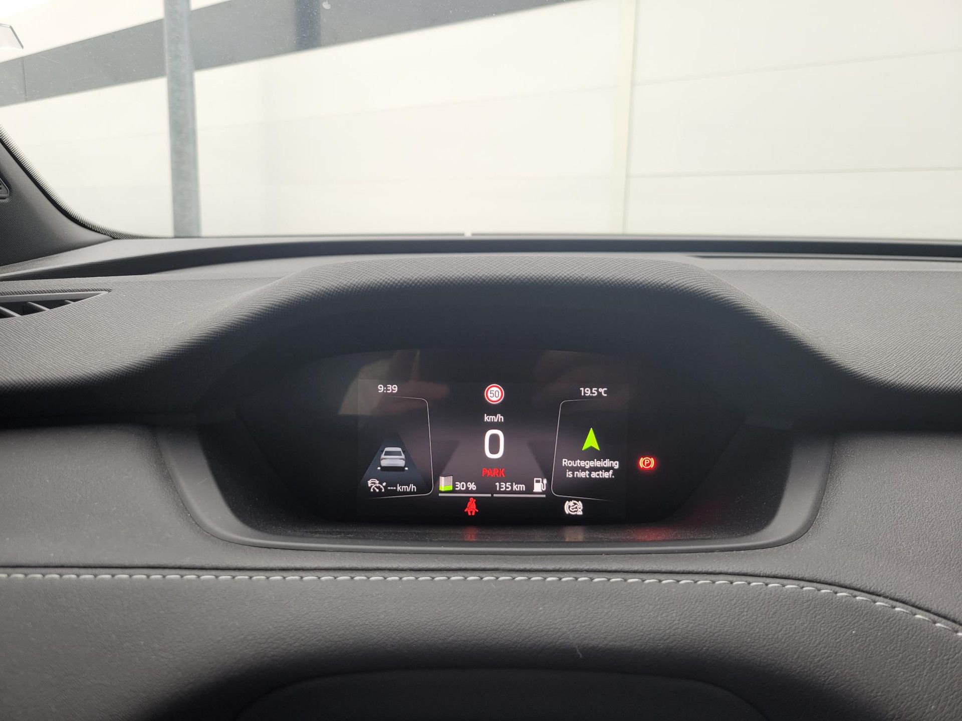 Skoda EnyaqiV met kenteken P-137-KL – autofoto 4