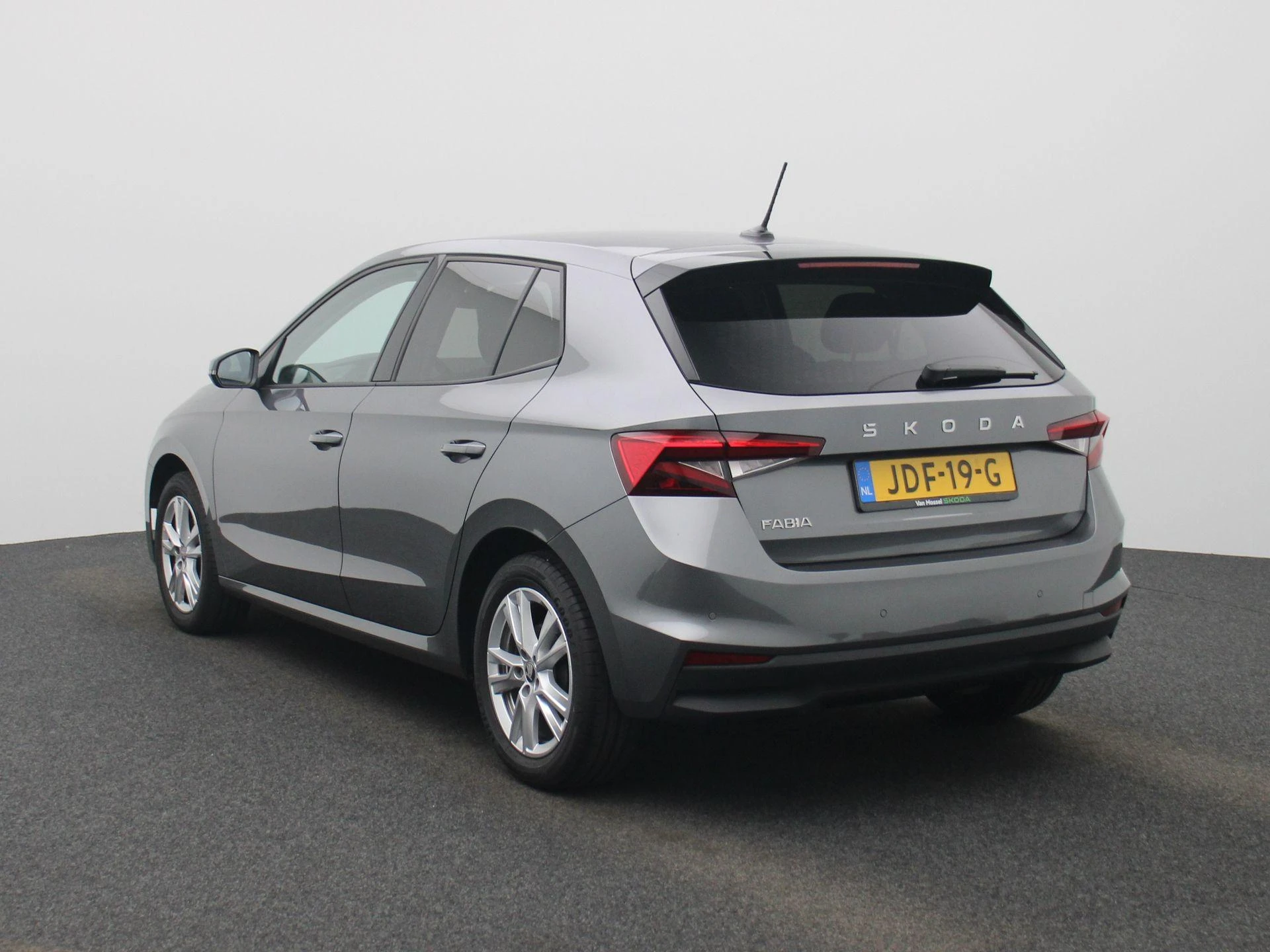 Skoda Fabia met kenteken JDF-19-G – autofoto 3