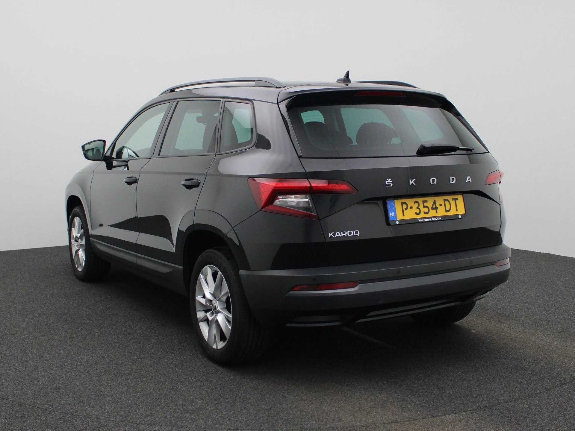 Skoda Karoq met kenteken P-354-DT – autofoto 4