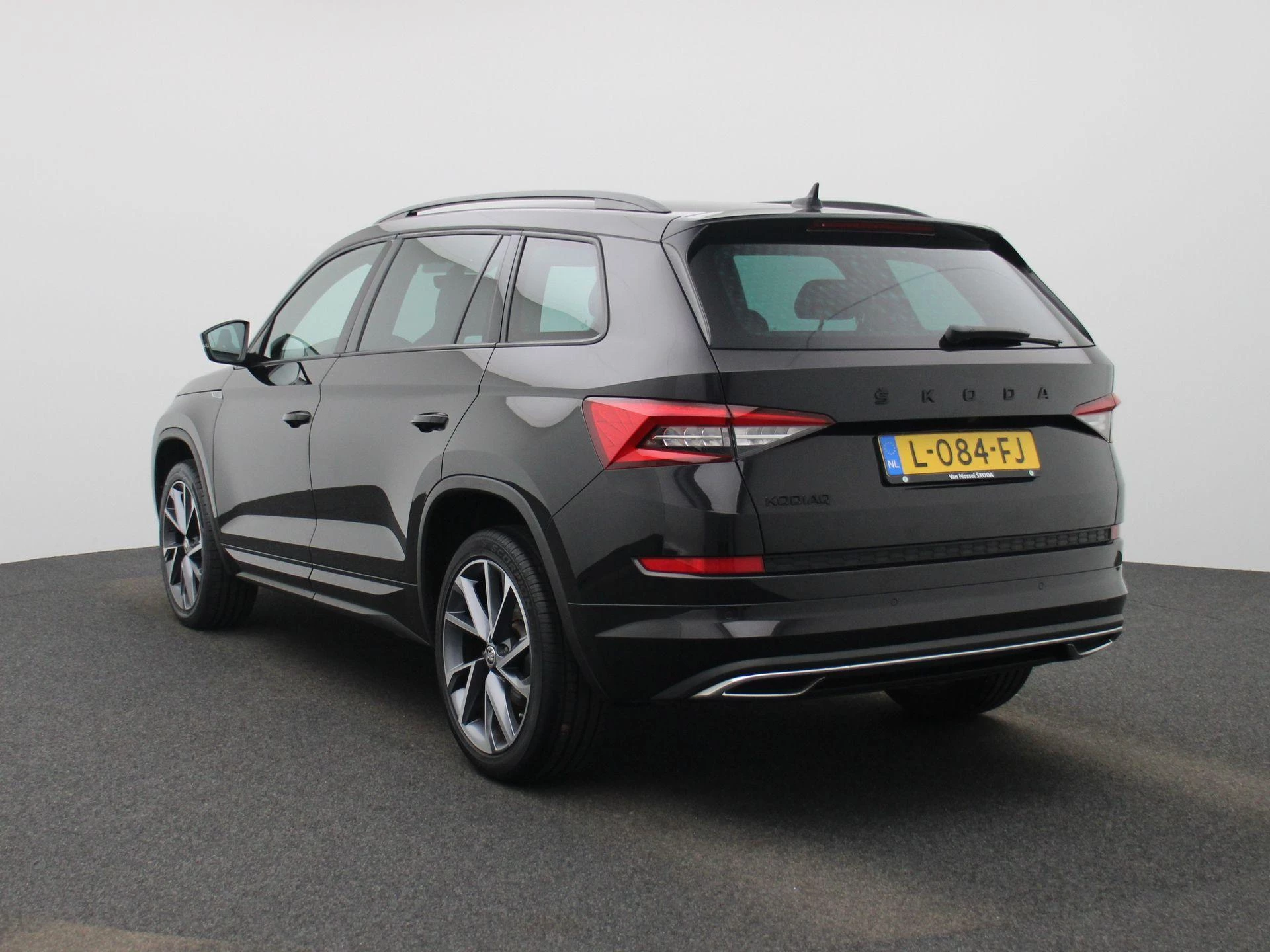 Skoda Kodiaq met kenteken 72100 – autofoto 4