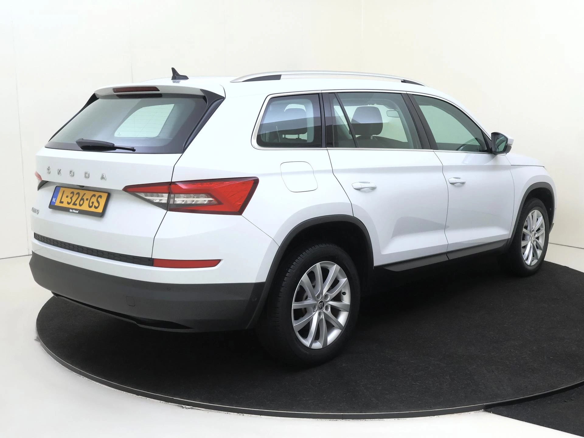 Skoda Kodiaq met kenteken L-326-GS – autofoto 5