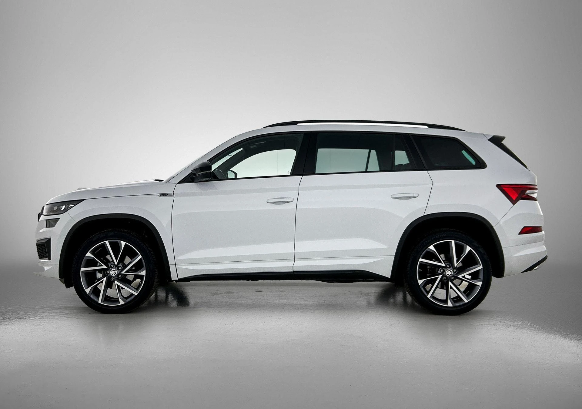 Skoda Kodiaq met kenteken N-819-ST – autofoto 4