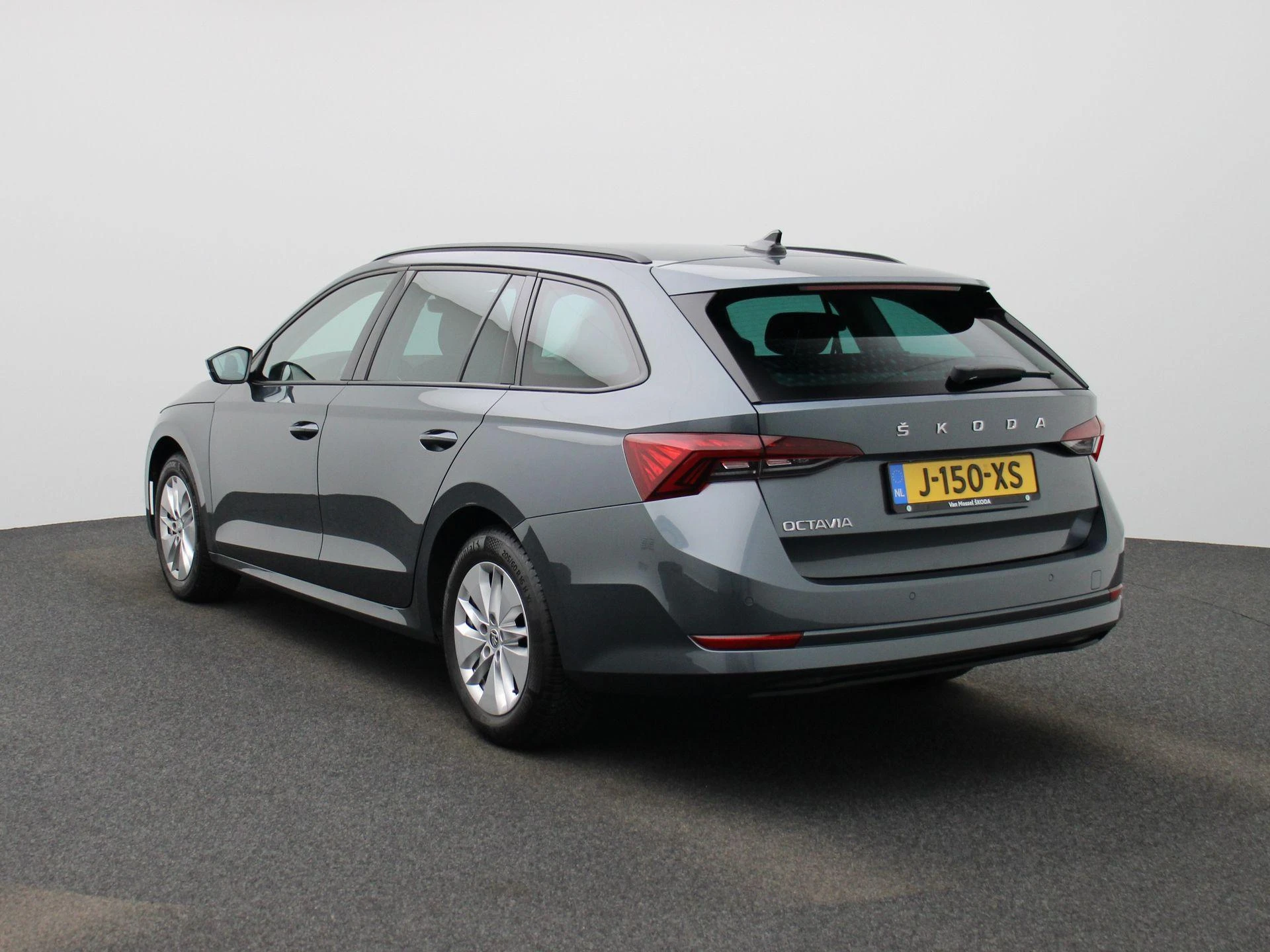 Skoda Octavia met kenteken J-150-XS – autofoto 3