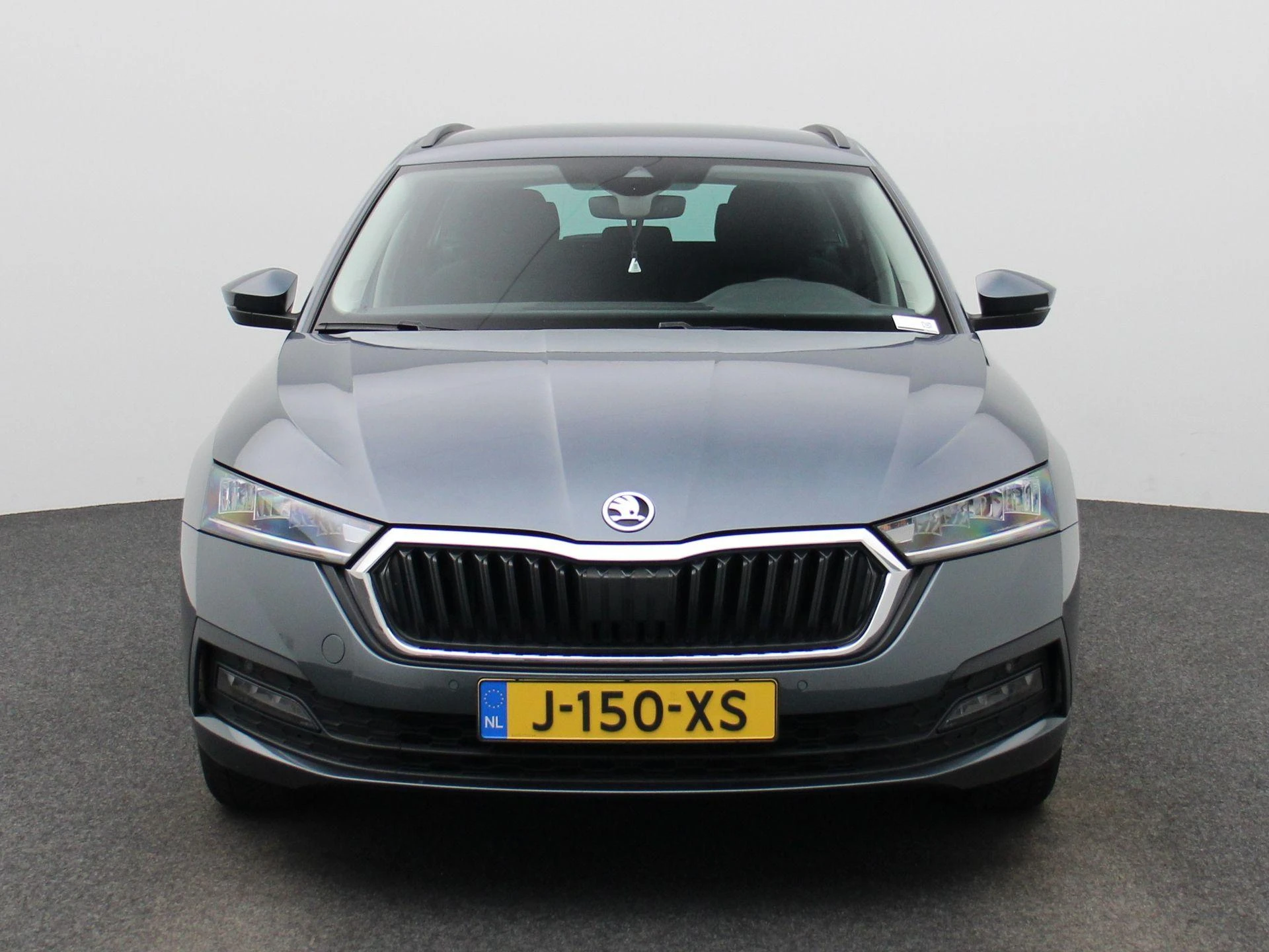 Skoda Octavia met kenteken J-150-XS – autofoto 4