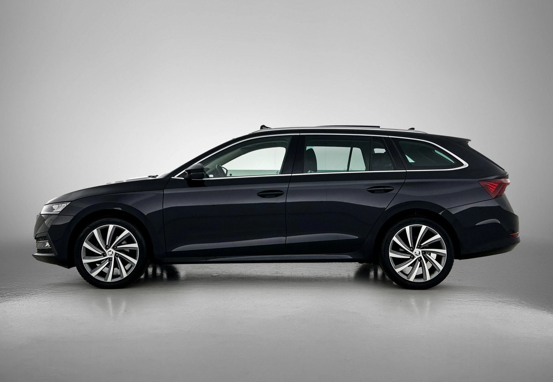 Skoda Octavia met kenteken K-219-RJ – autofoto 4