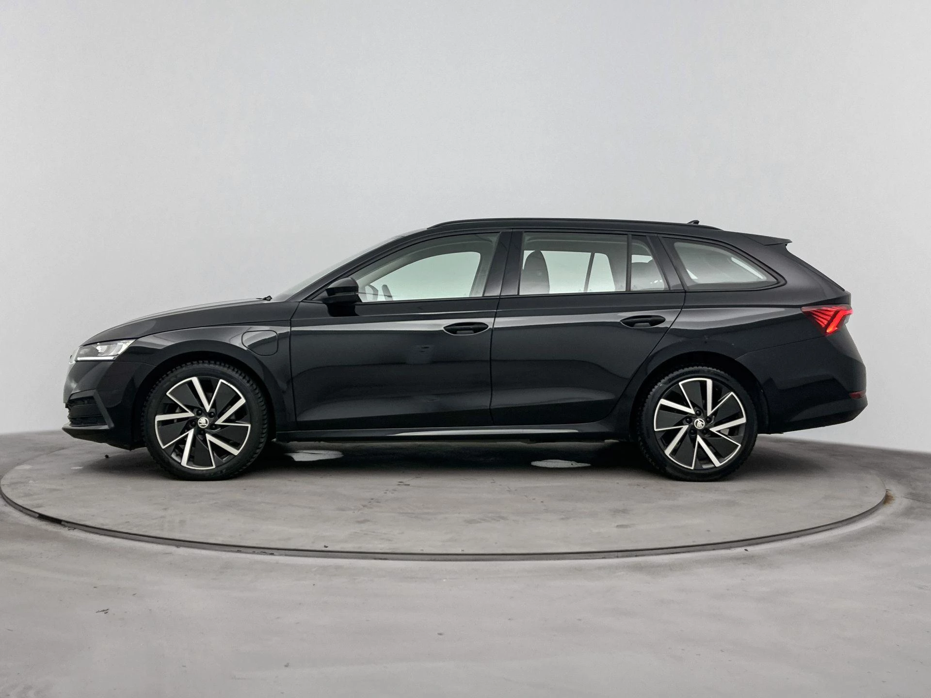 Skoda Octavia met kenteken KJS-20-Z – autofoto 4