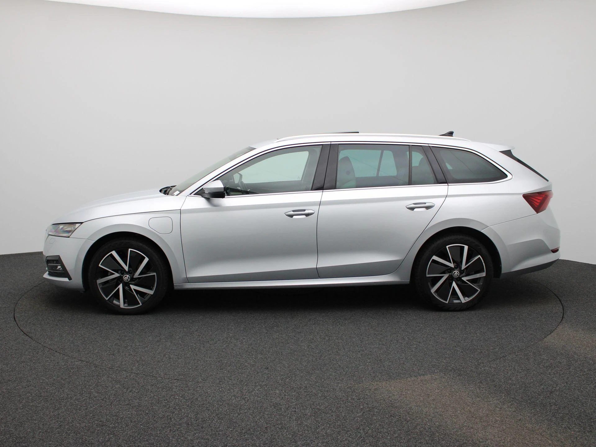 Skoda Octavia met kenteken KVD-10-D – autofoto 5