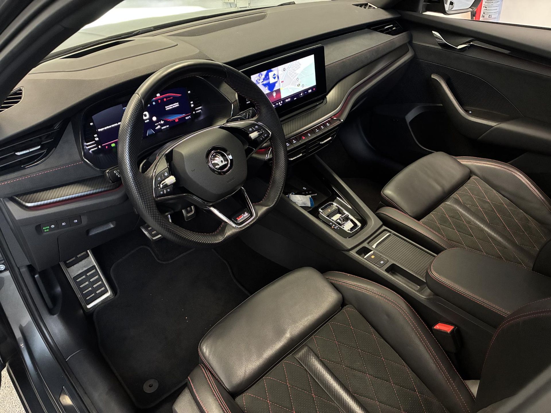 Skoda Octavia met kenteken KXS-90-T – autofoto 3