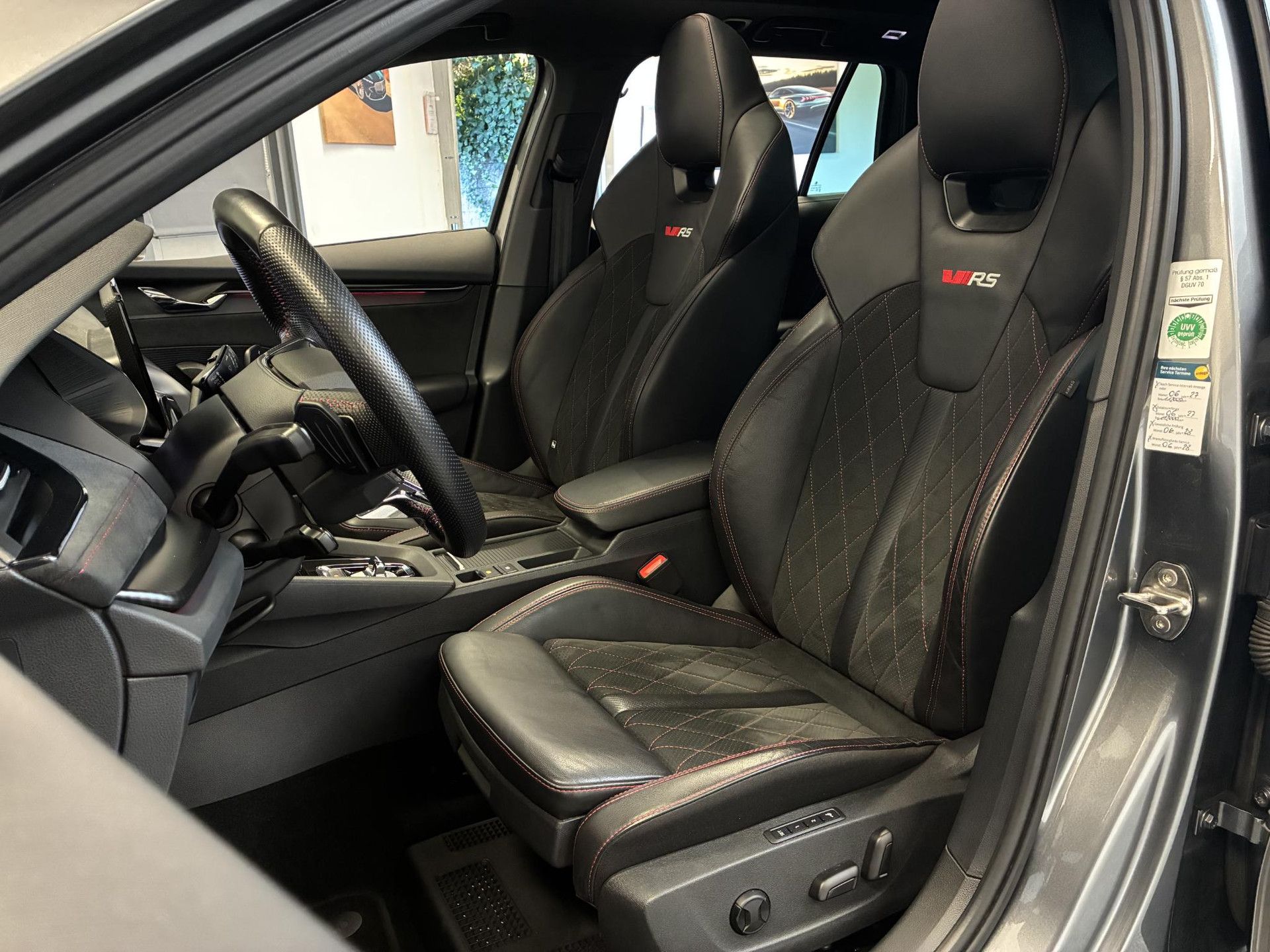 Skoda Octavia met kenteken KXS-90-T – autofoto 4