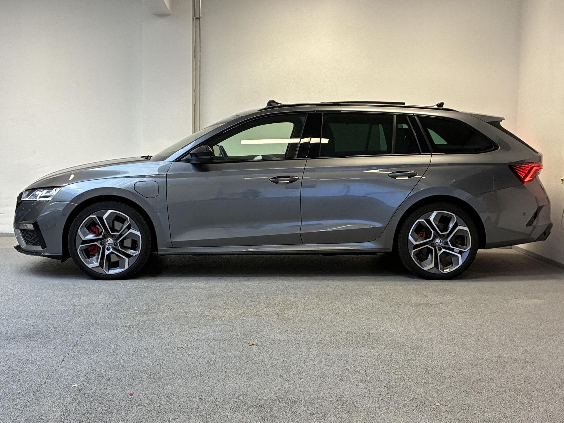 Skoda Octavia met kenteken KXS-90-T – autofoto 5