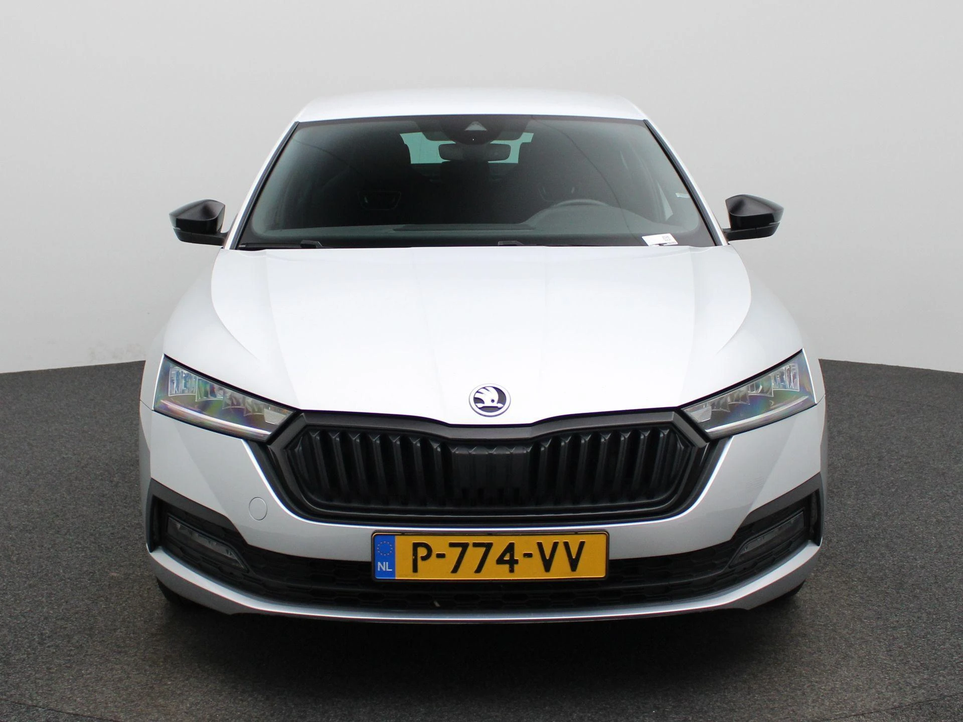Skoda Octavia met kenteken P-774-VV – autofoto 4