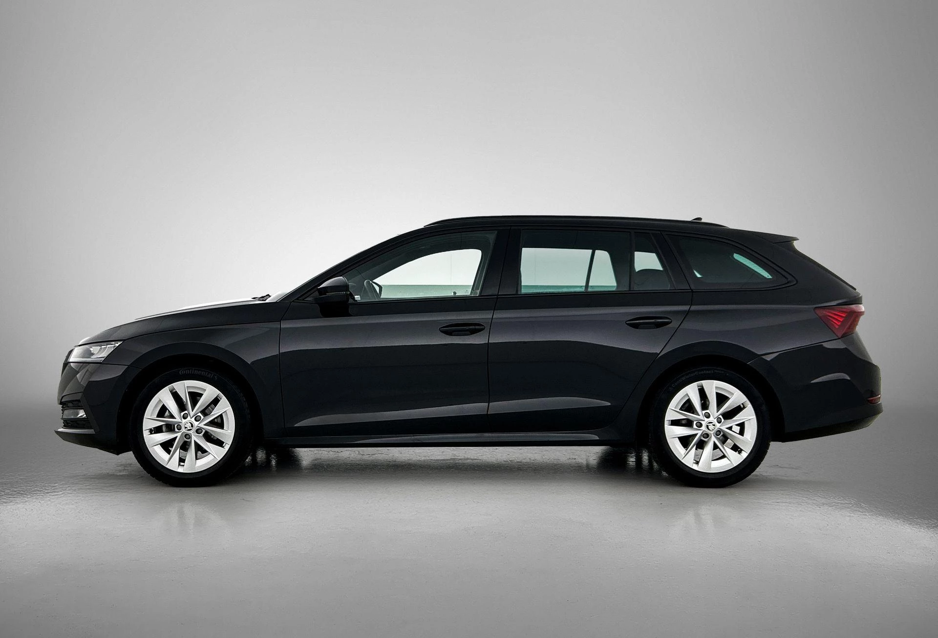 Skoda Octavia met kenteken R-051-GP – autofoto 4