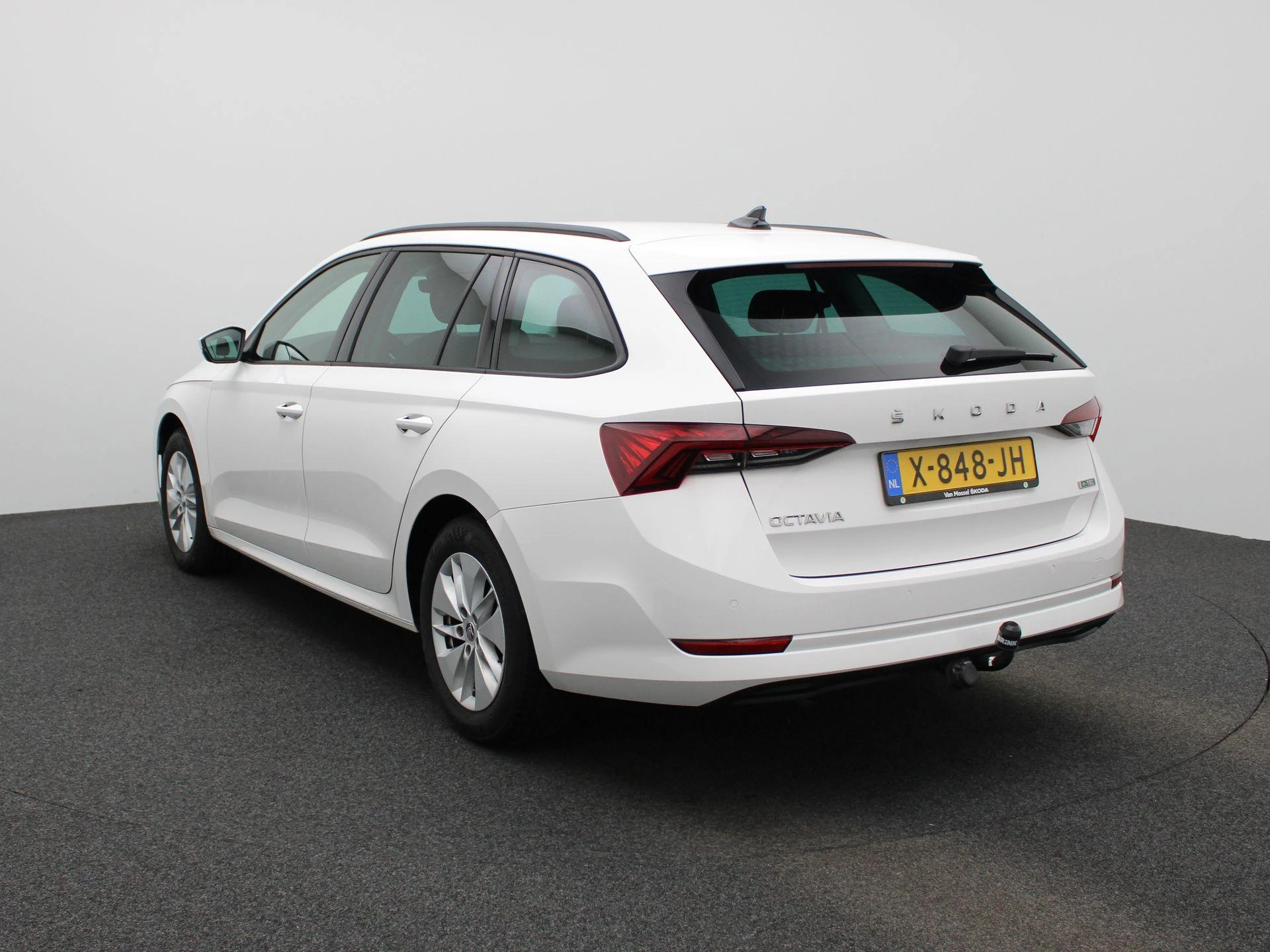 Skoda Octavia met kenteken X-848-JH – autofoto 3