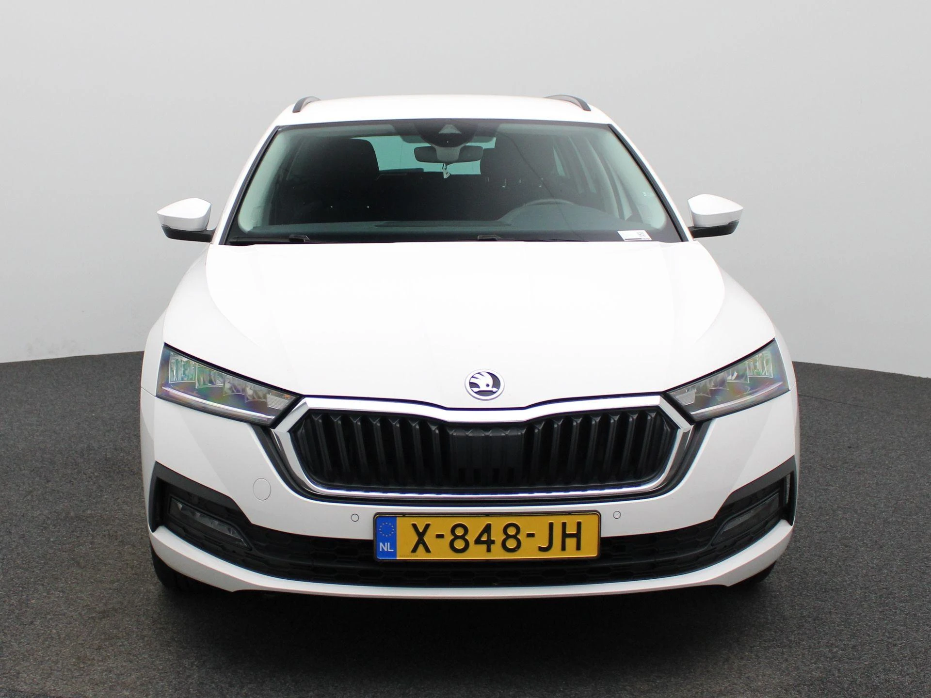 Skoda Octavia met kenteken X-848-JH – autofoto 4