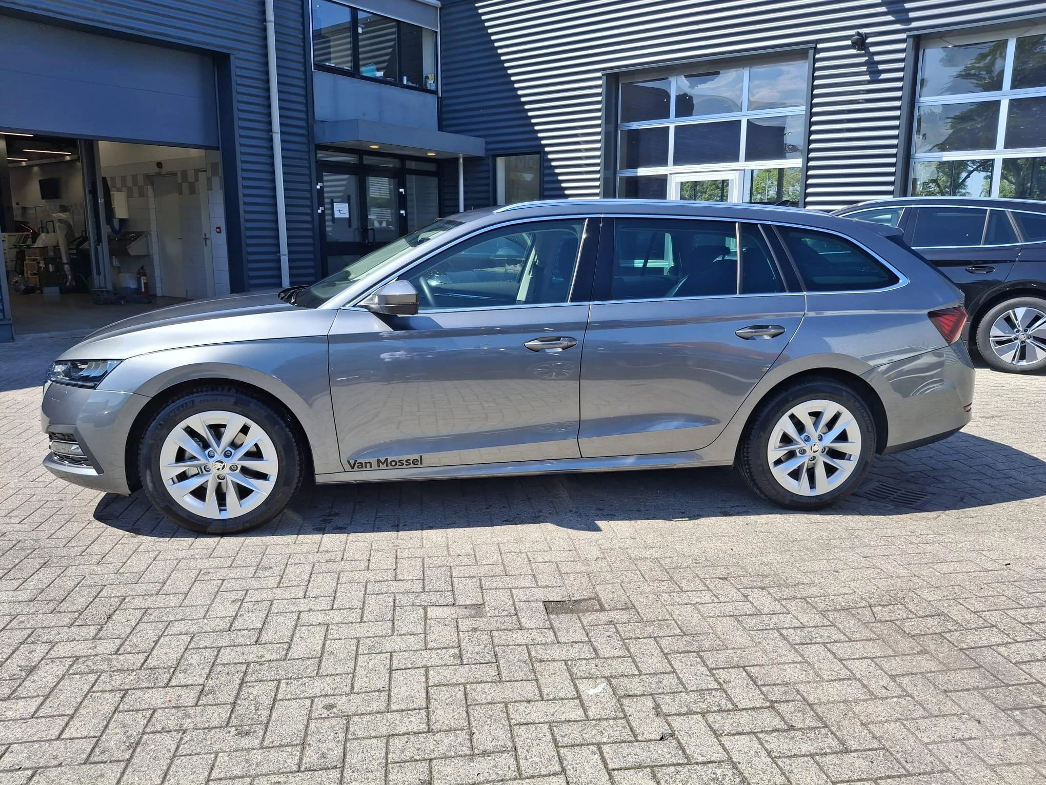 Skoda Octavia met kenteken Z-493-RS – autofoto 5