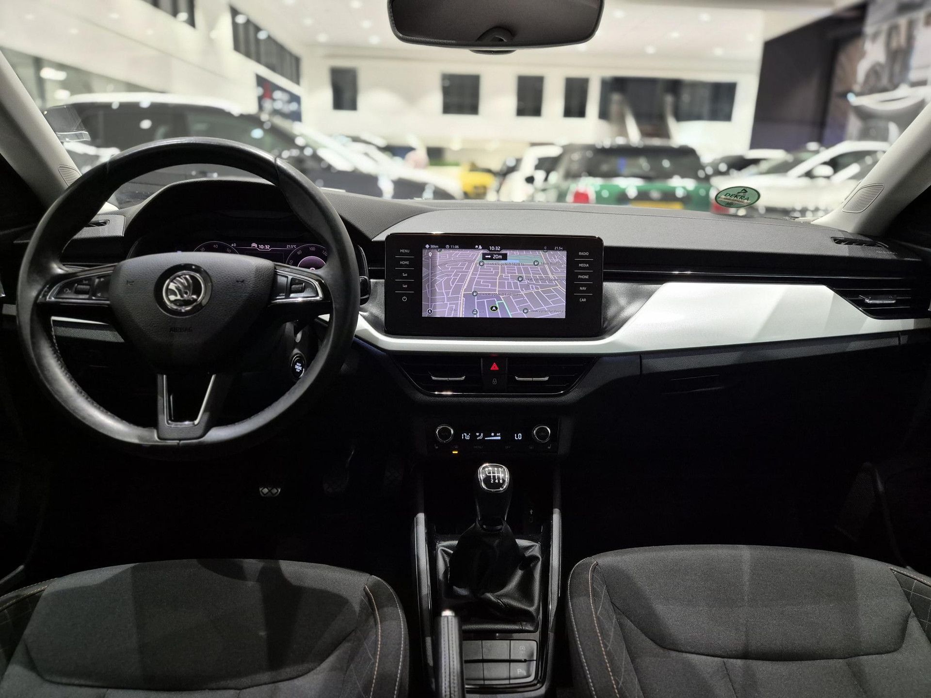 Skoda Scala met kenteken J-097-XV – autofoto 3