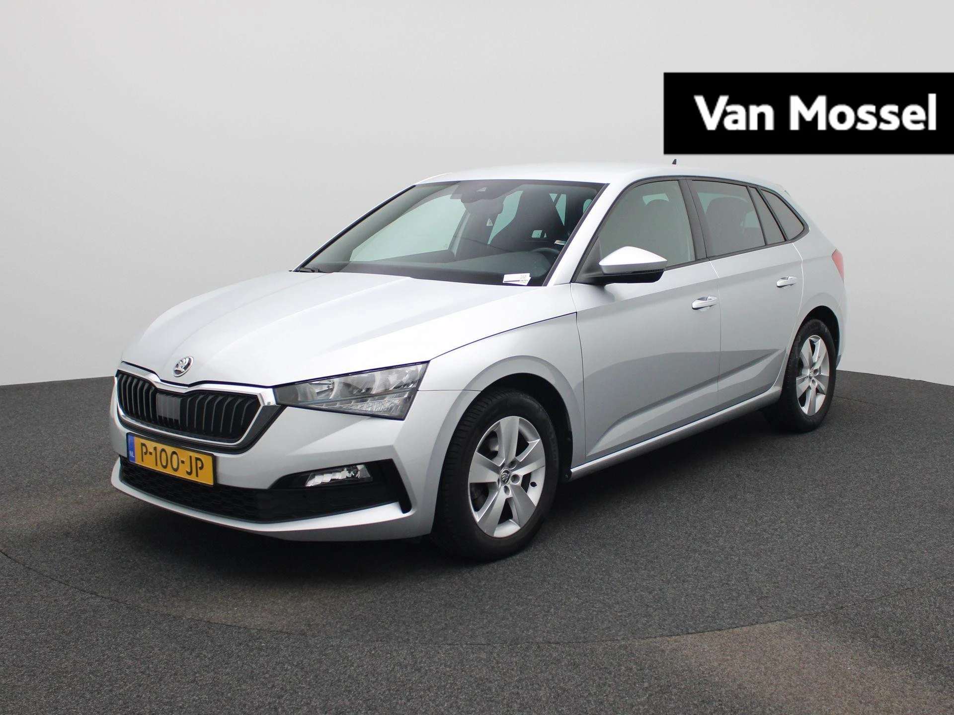 Skoda Scala met kenteken P-100-JP – autofoto 2