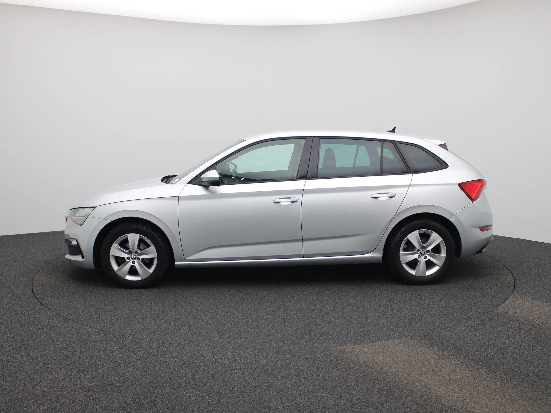 Skoda Scala met kenteken P-100-JP – autofoto 5