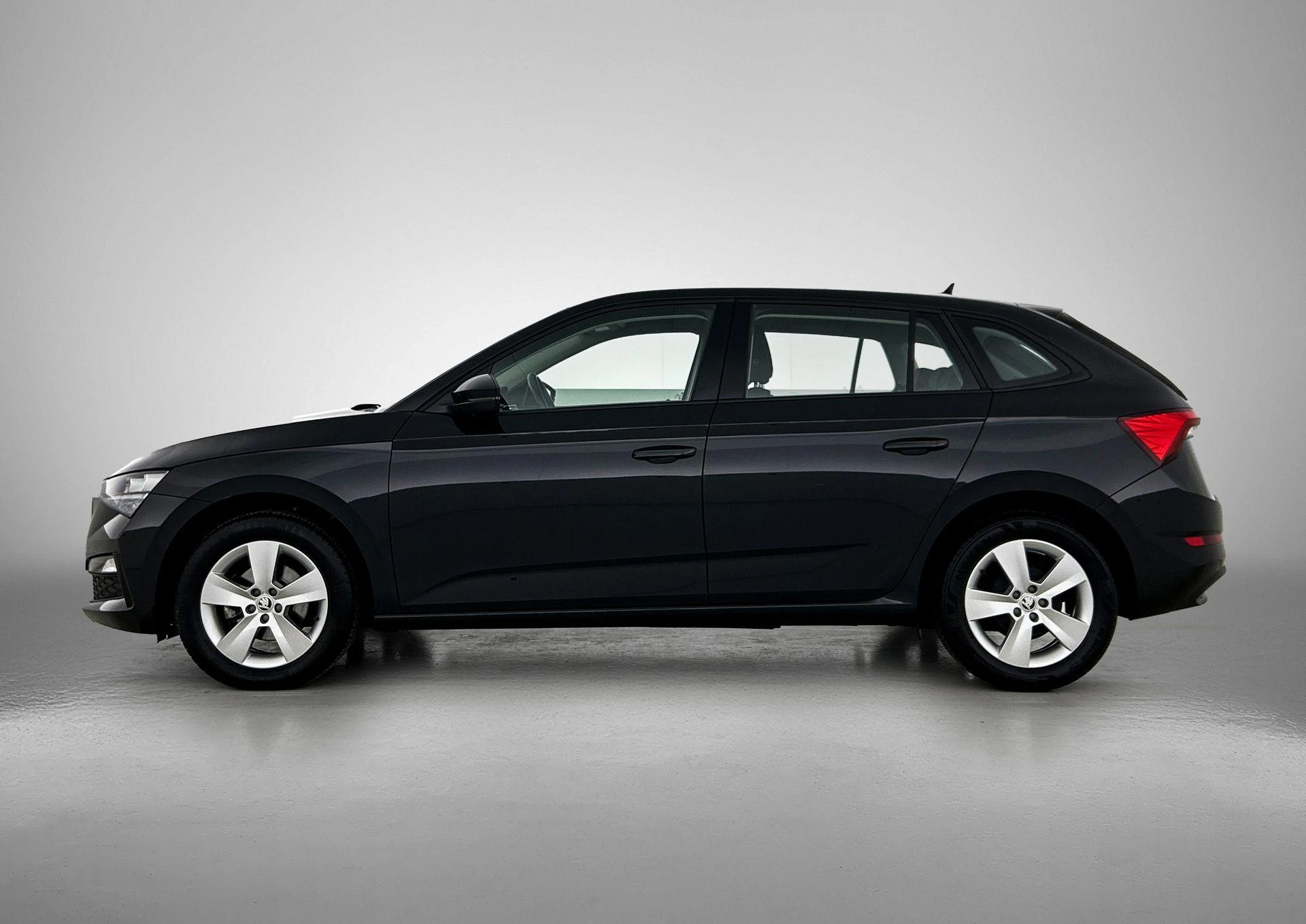 Skoda Scala met kenteken X-588-PL – autofoto 4