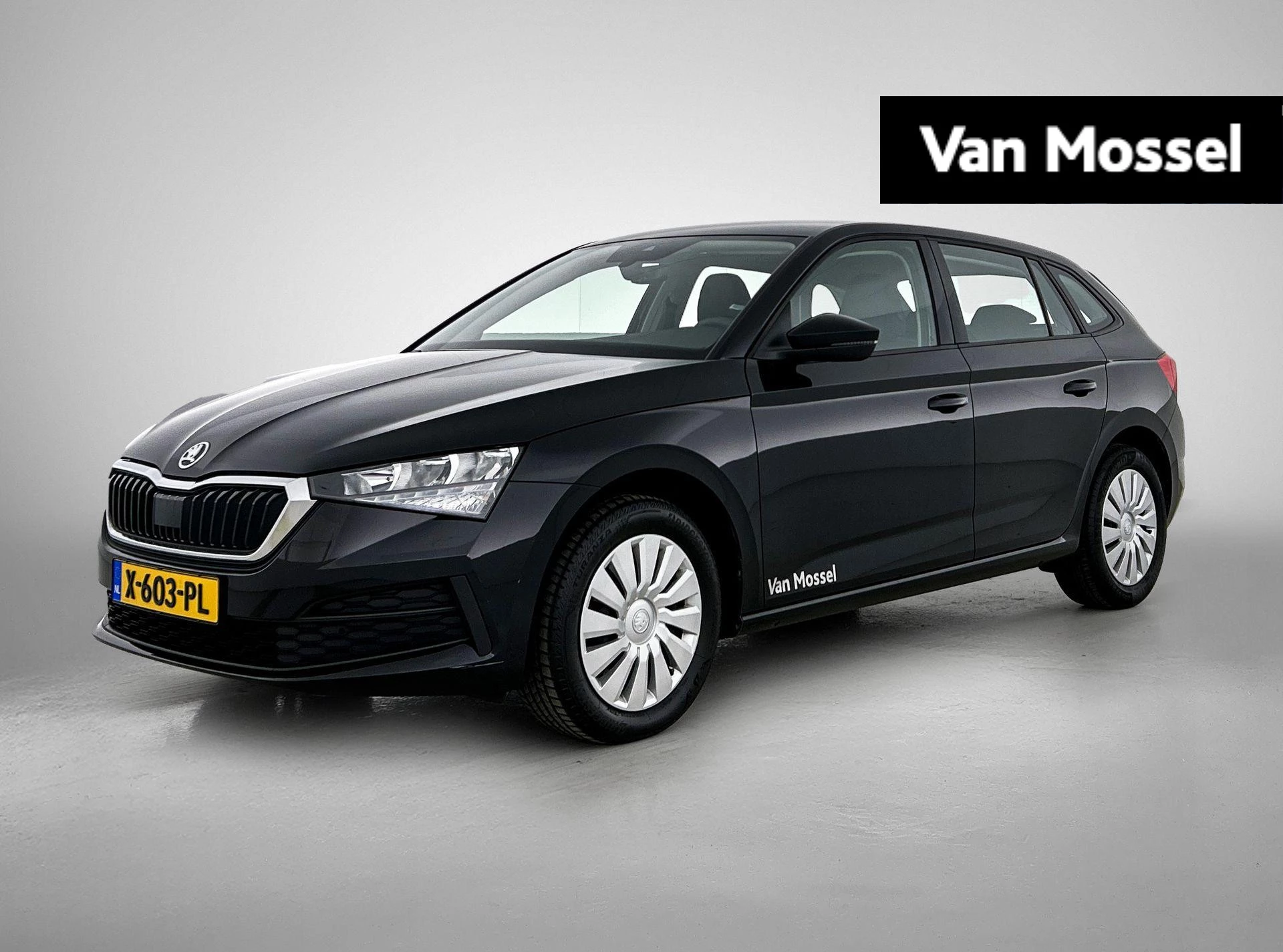 Skoda Scala met kenteken X-603-PL – autofoto 2