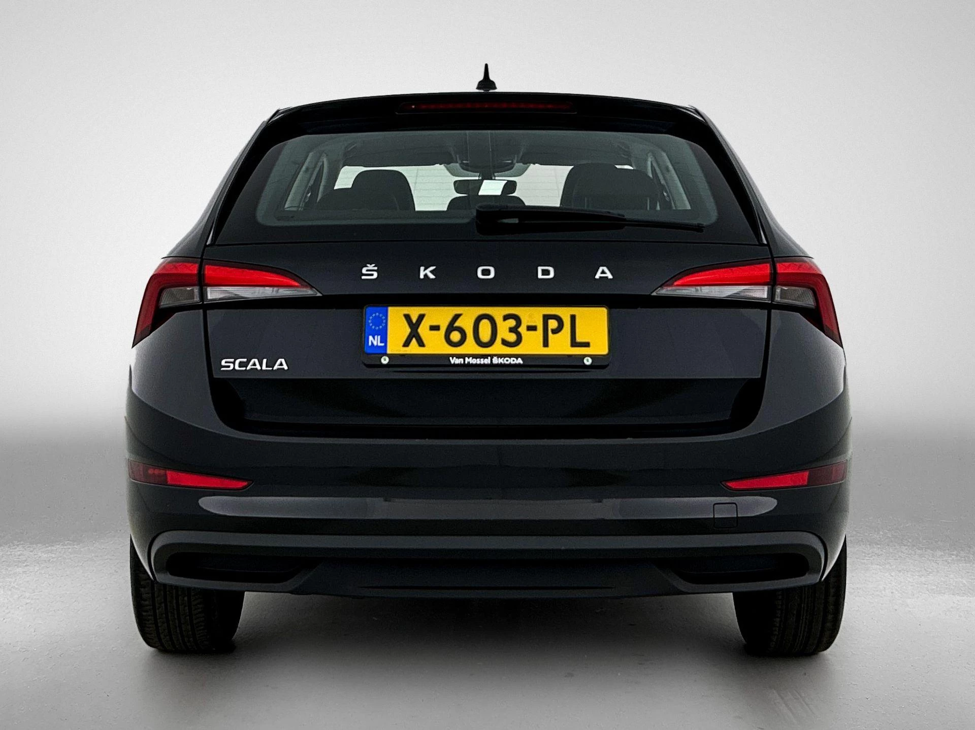 Skoda Scala met kenteken X-603-PL – autofoto 5