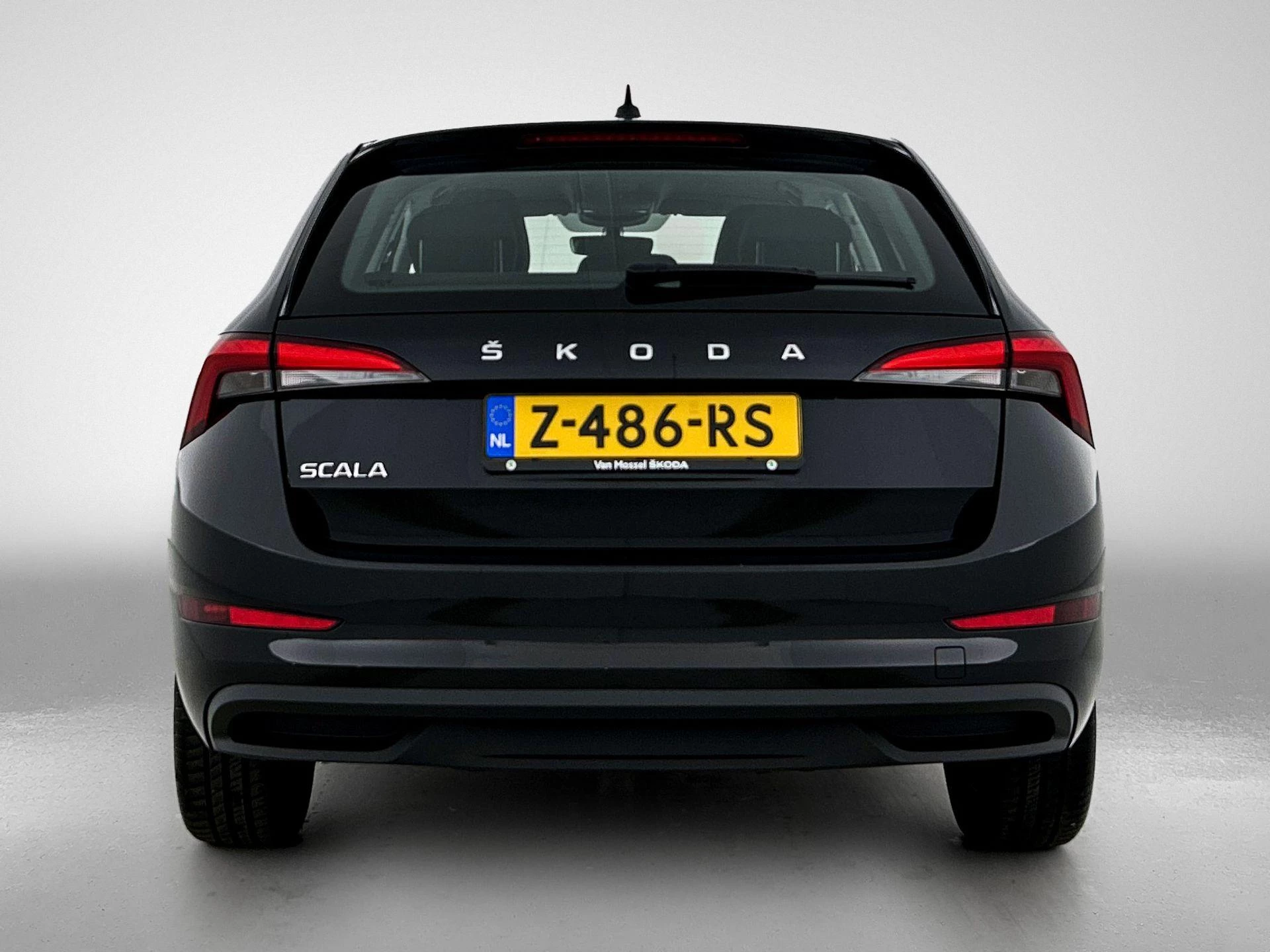 Skoda Scala met kenteken Z-486-RS – autofoto 5