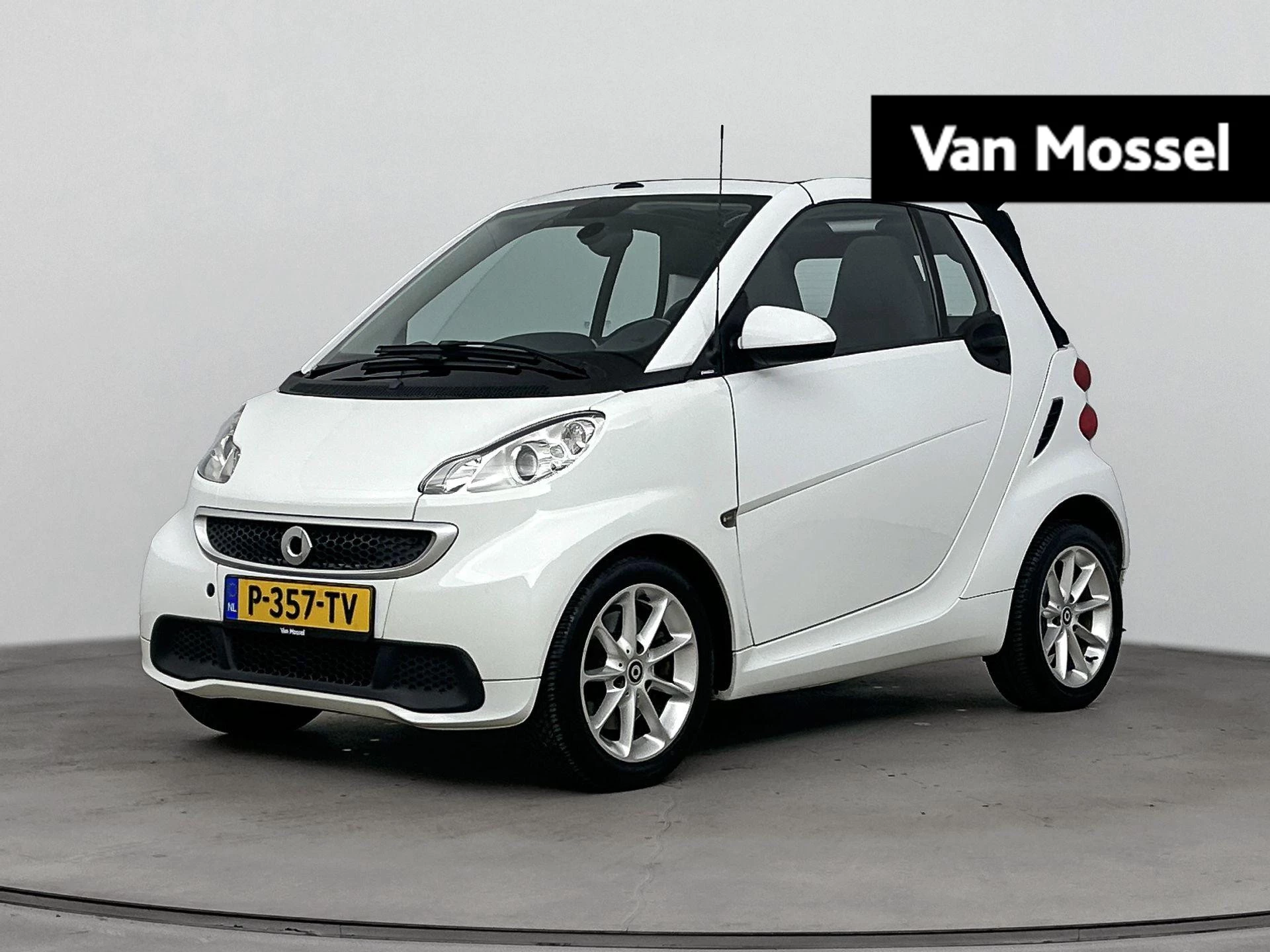 Smart Fortwo met kenteken 64100 – autofoto 2